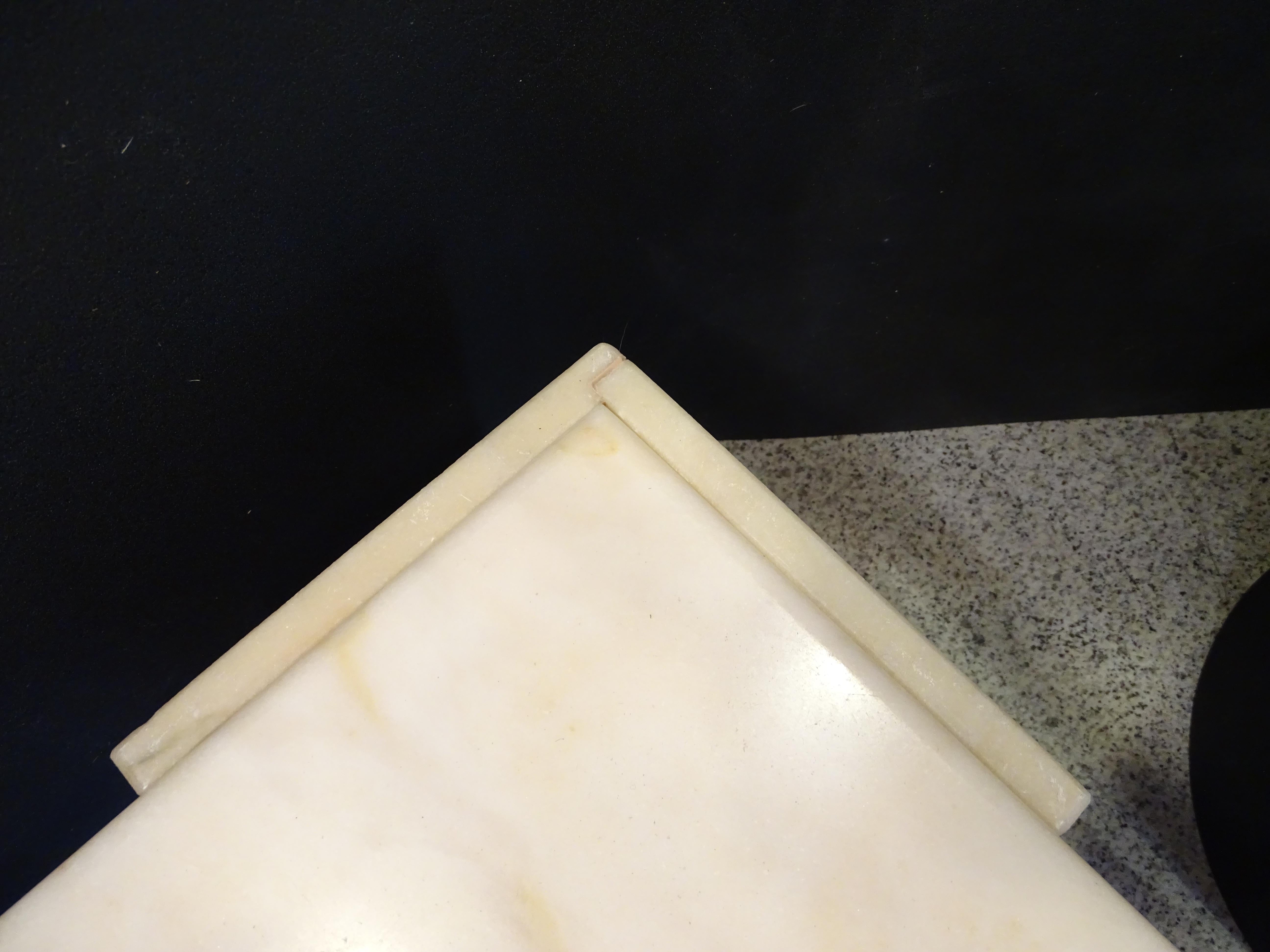 Table basse en marbre beige français Roche Bobois des années 70, table centrale 1