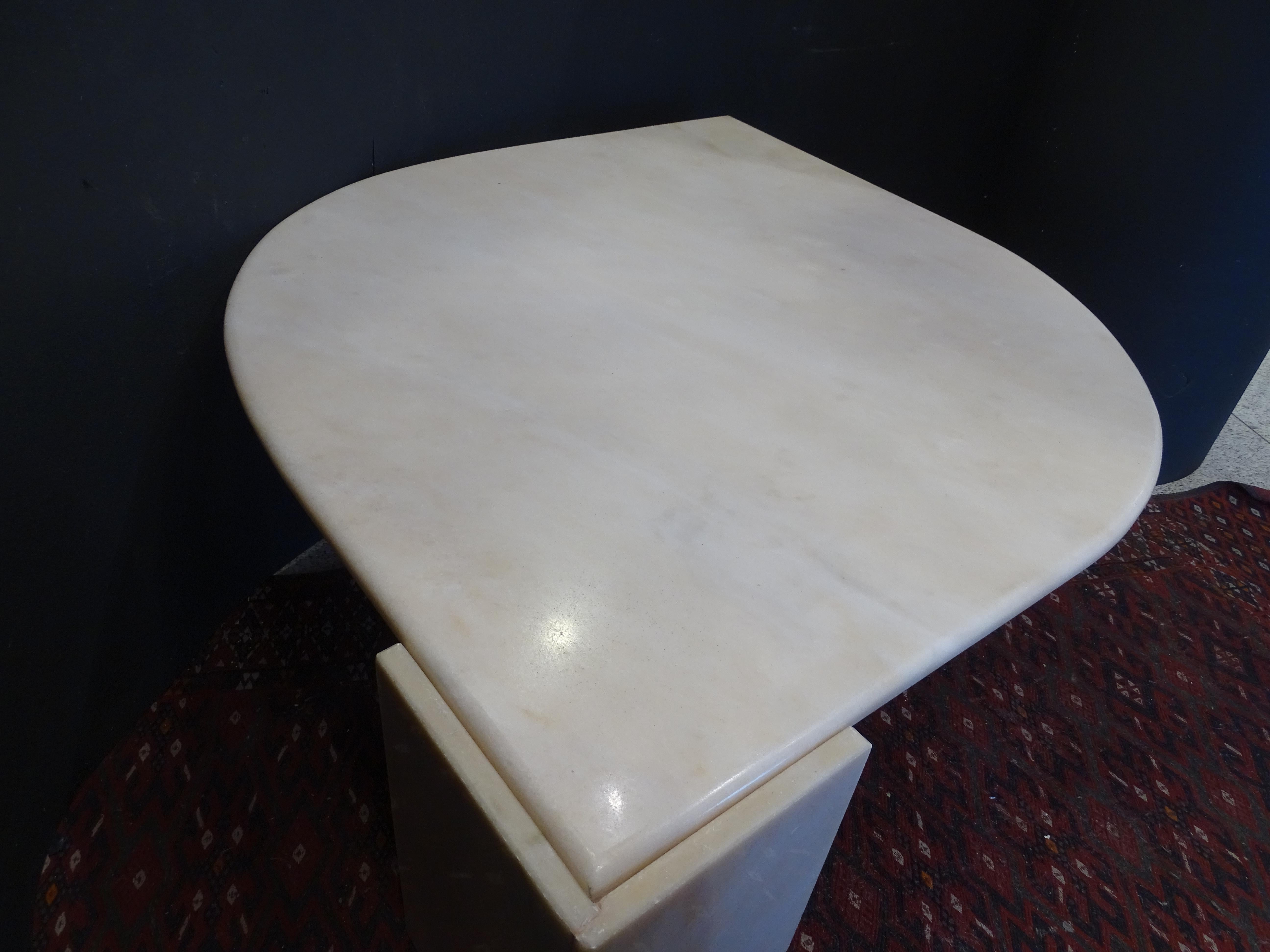Table basse en marbre beige français Roche Bobois des années 70, table centrale 6