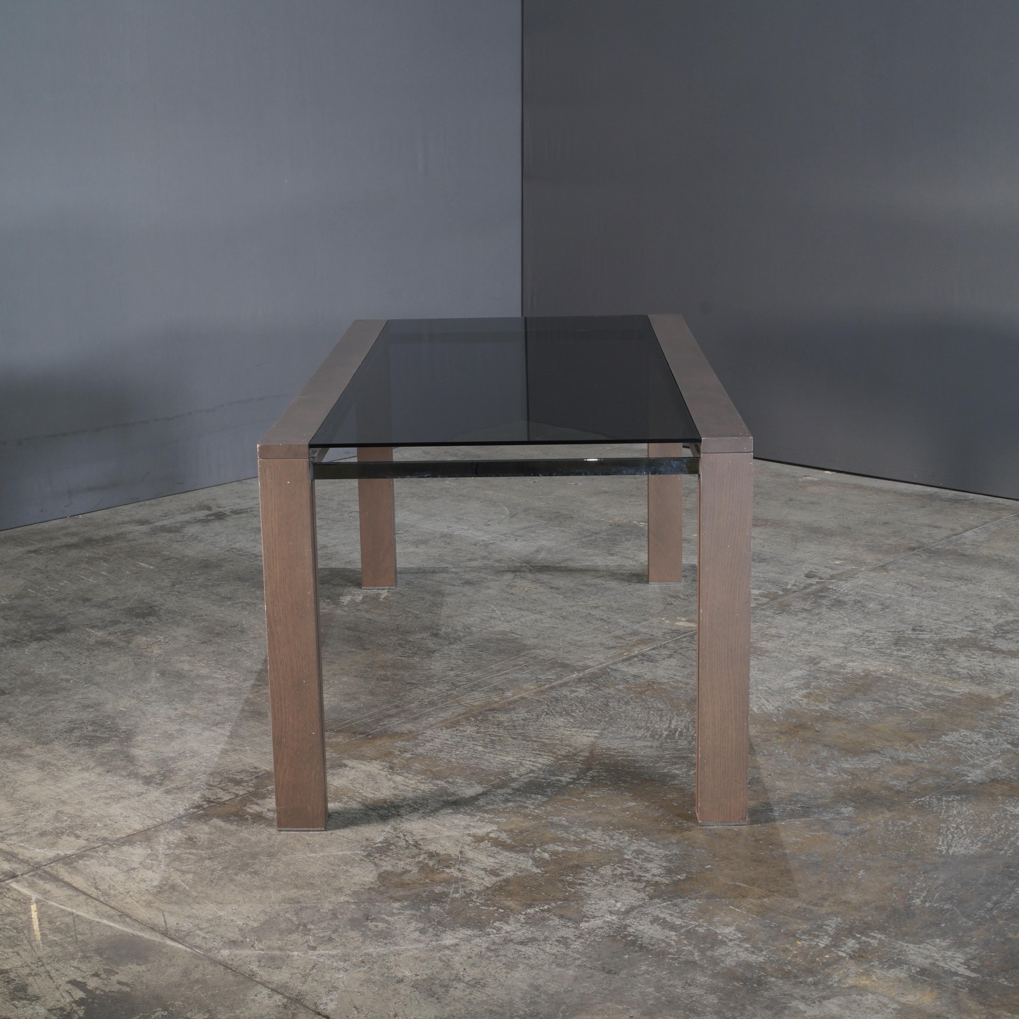 XXIe siècle et contemporain Table de salle à manger à caisson en anthracite et verre fumé Roche Bobois en vente