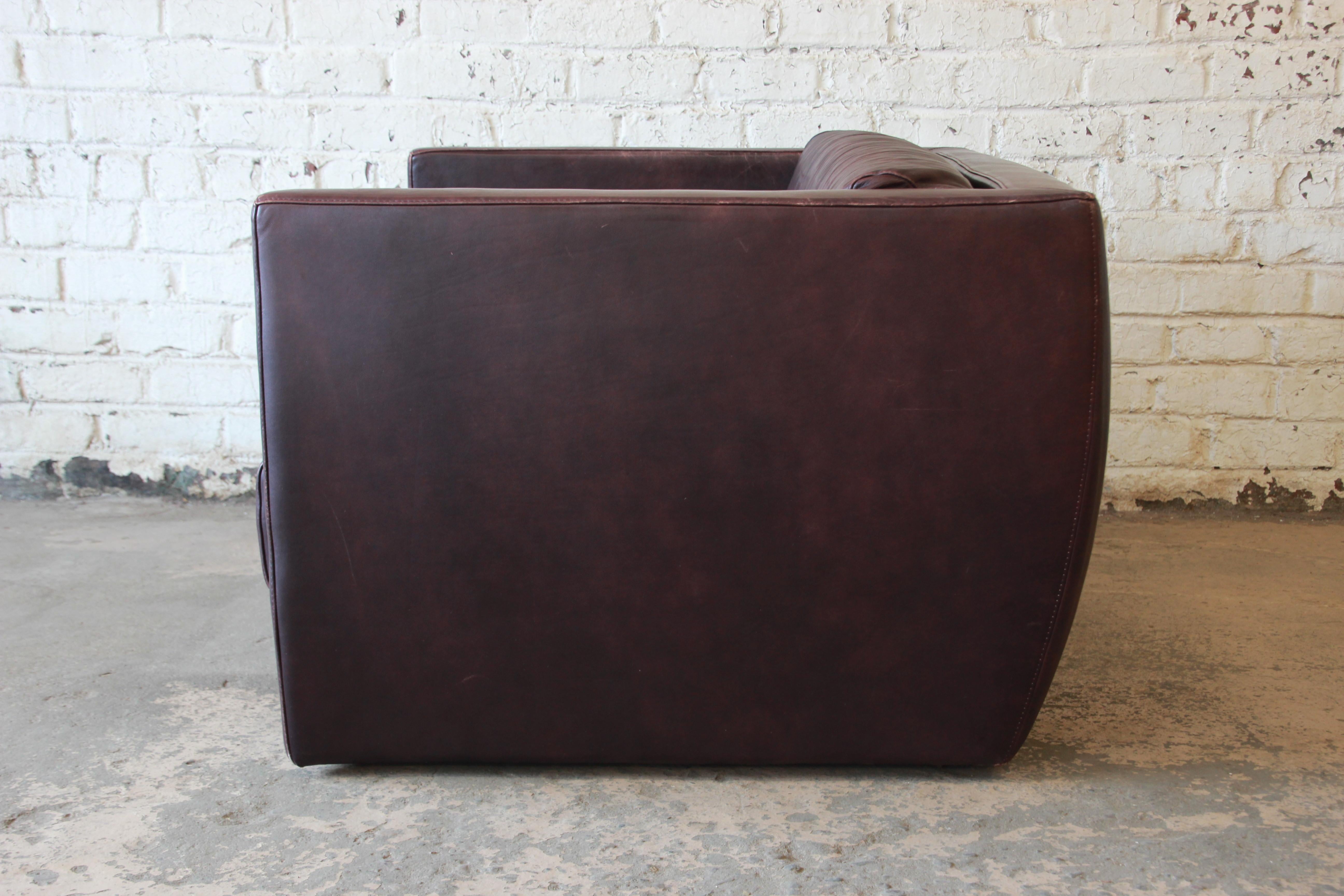 Roche Bobois Bauhaus Style Leather Loveseat or Cube Chair, 1970s 4