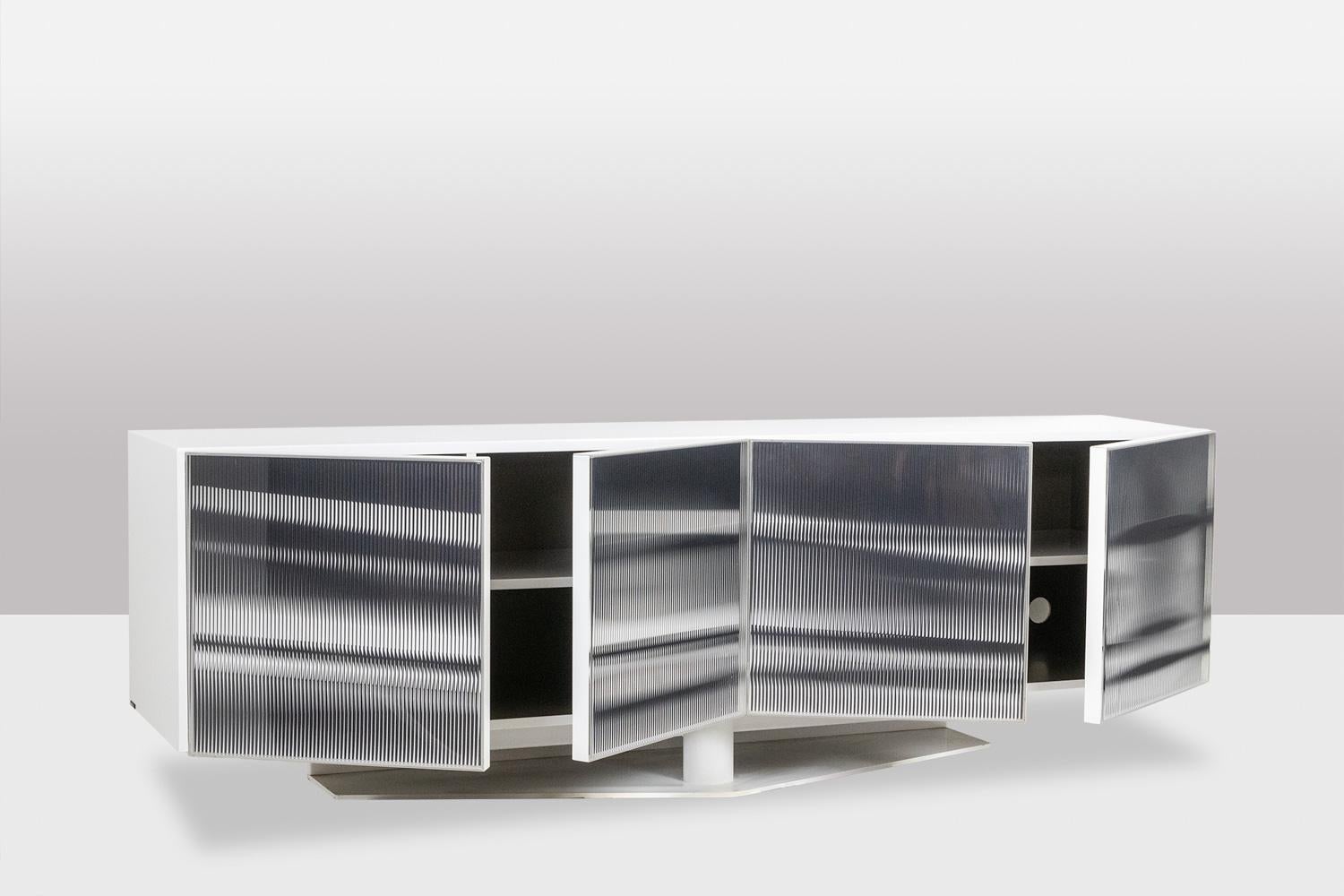 Français Roche Bobois. Buffet cinétique noir et blanc. 1990s. en vente