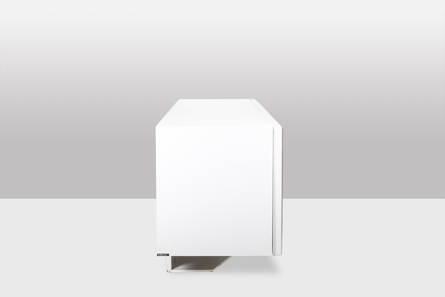 Laqué Roche Bobois. Buffet cinétique noir et blanc. 1990s. en vente
