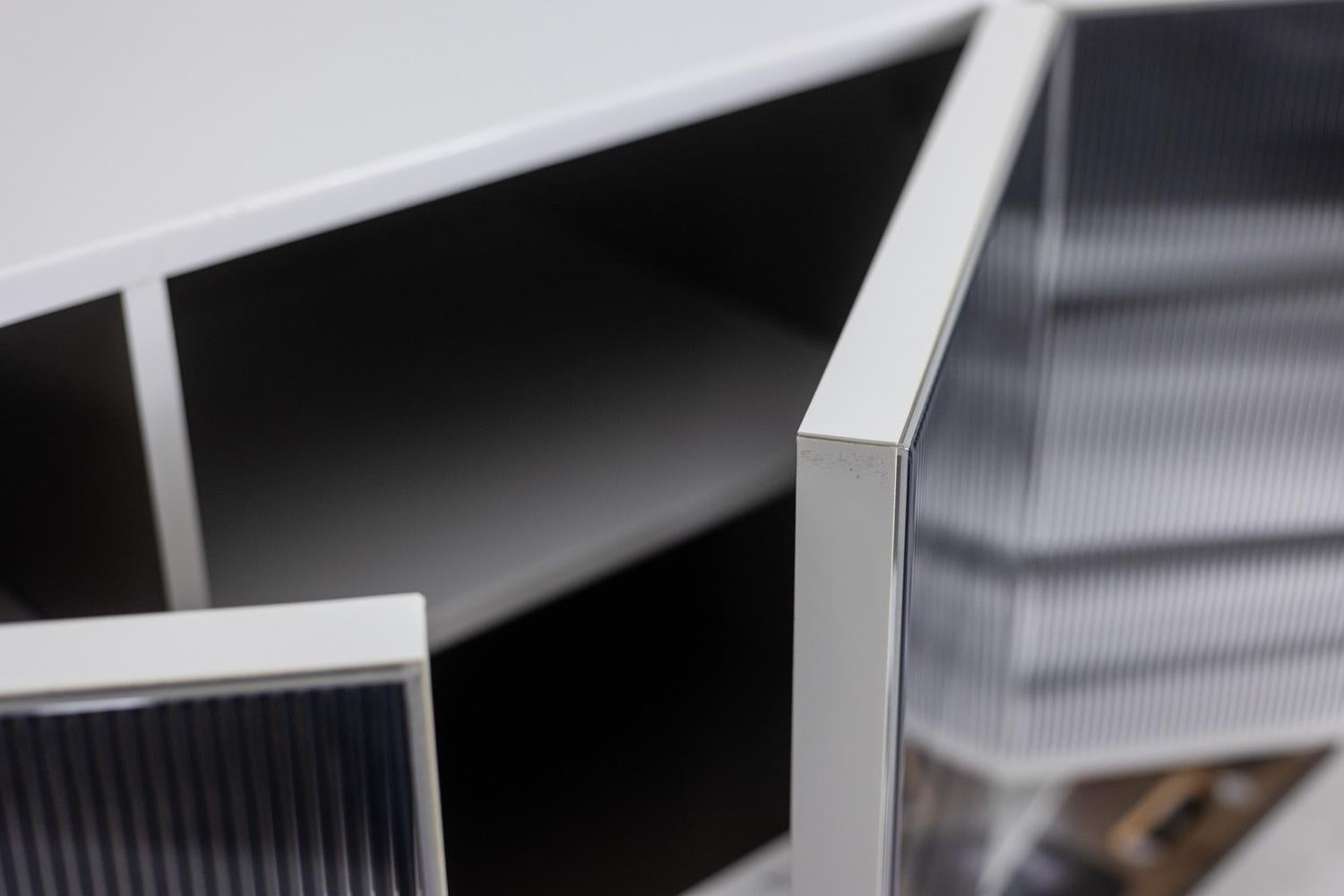 Roche Bobois. Buffet cinétique noir et blanc. 1990s. en vente 1