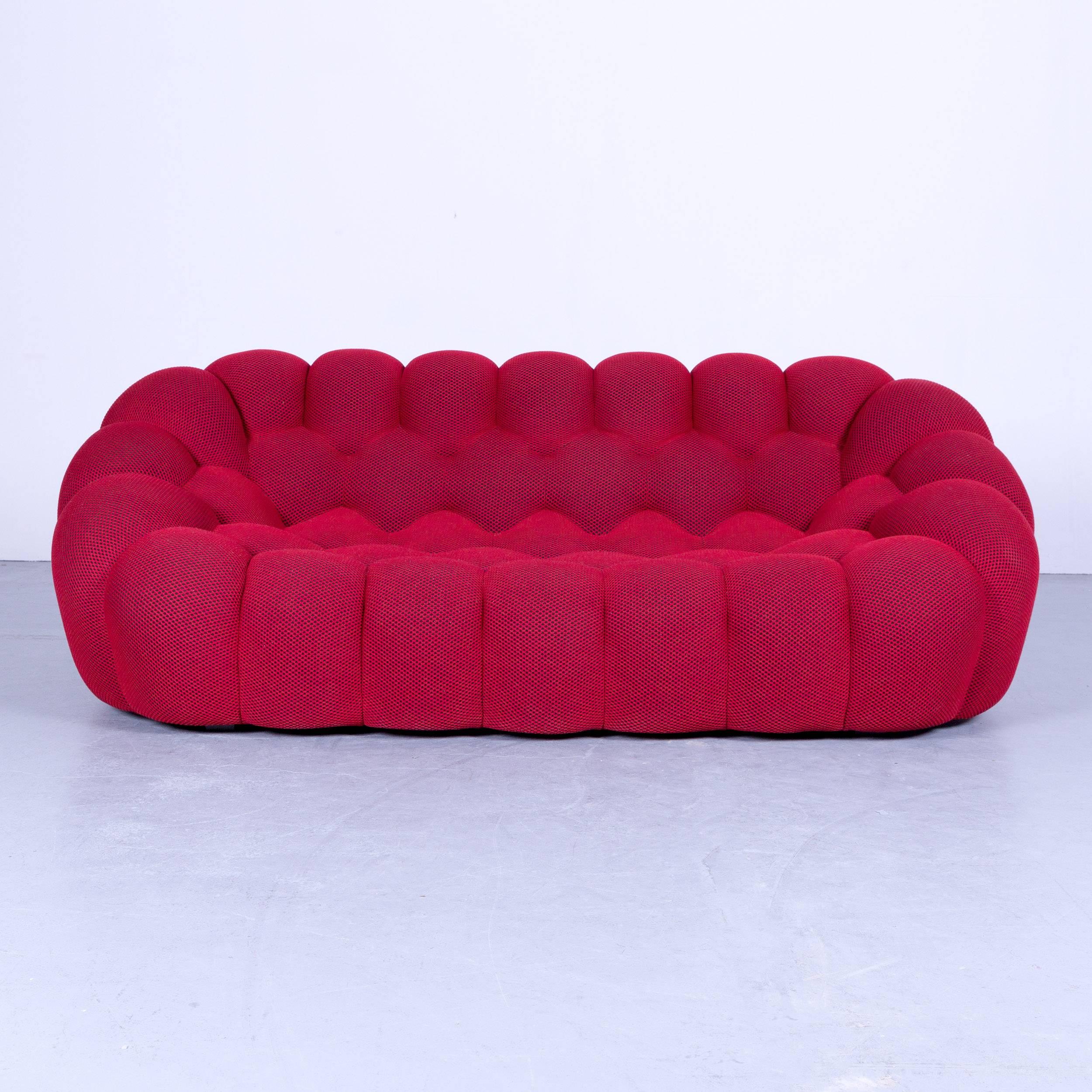 Roche Bobois bubble designer sofa red fabric designed by Sacha Lakic 2017 in a minimalistic and modern design, made for pure comfort and flexibility.
