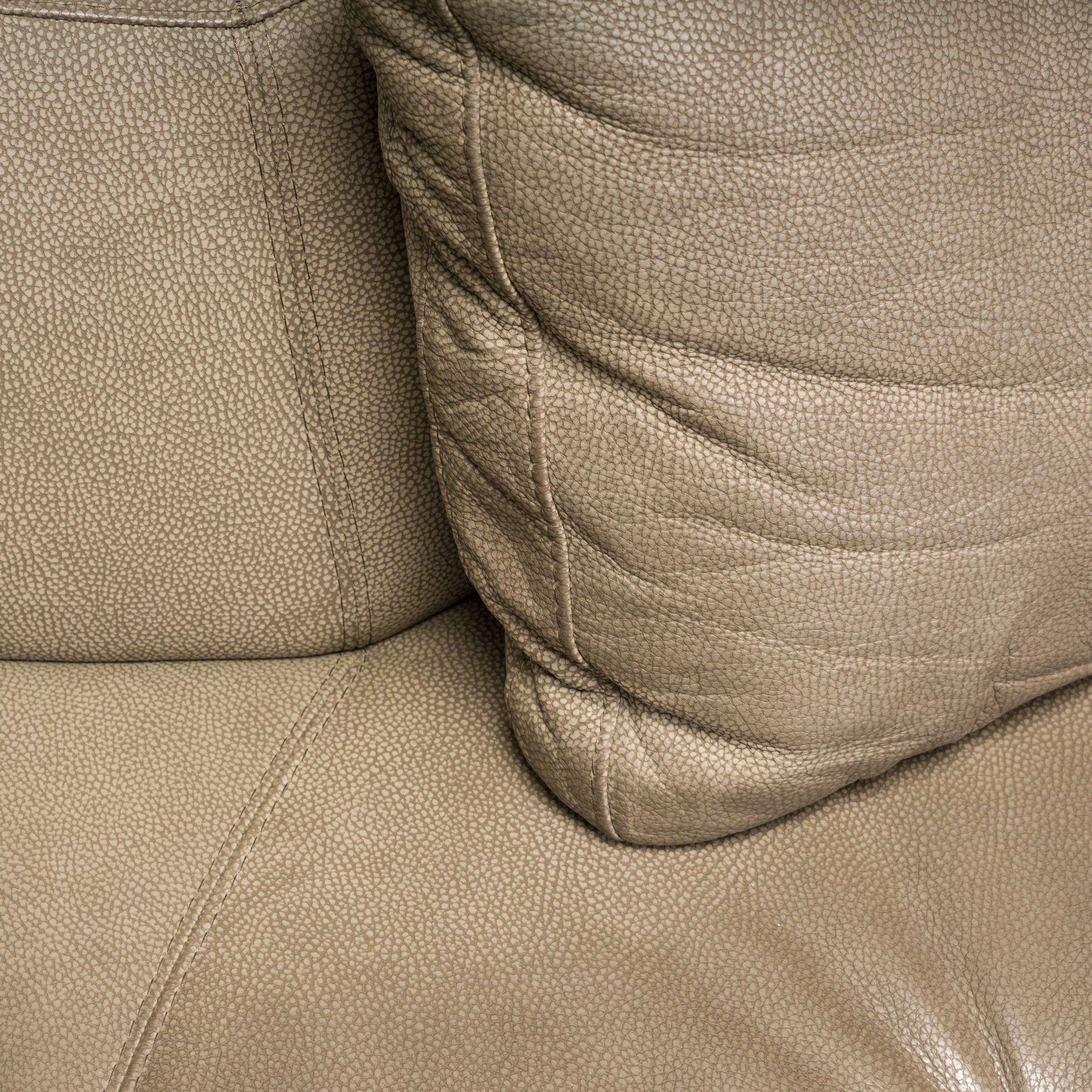 Roche Bobois by Gabriele Assmann & Alfred Kleene Leather Digital Curved Sofa For Sale 4