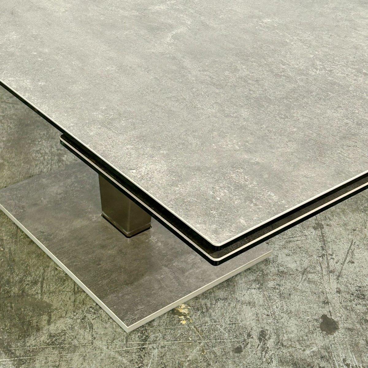 Table Nephtis Roche Bobois Bon état - En vente à Basildon, London