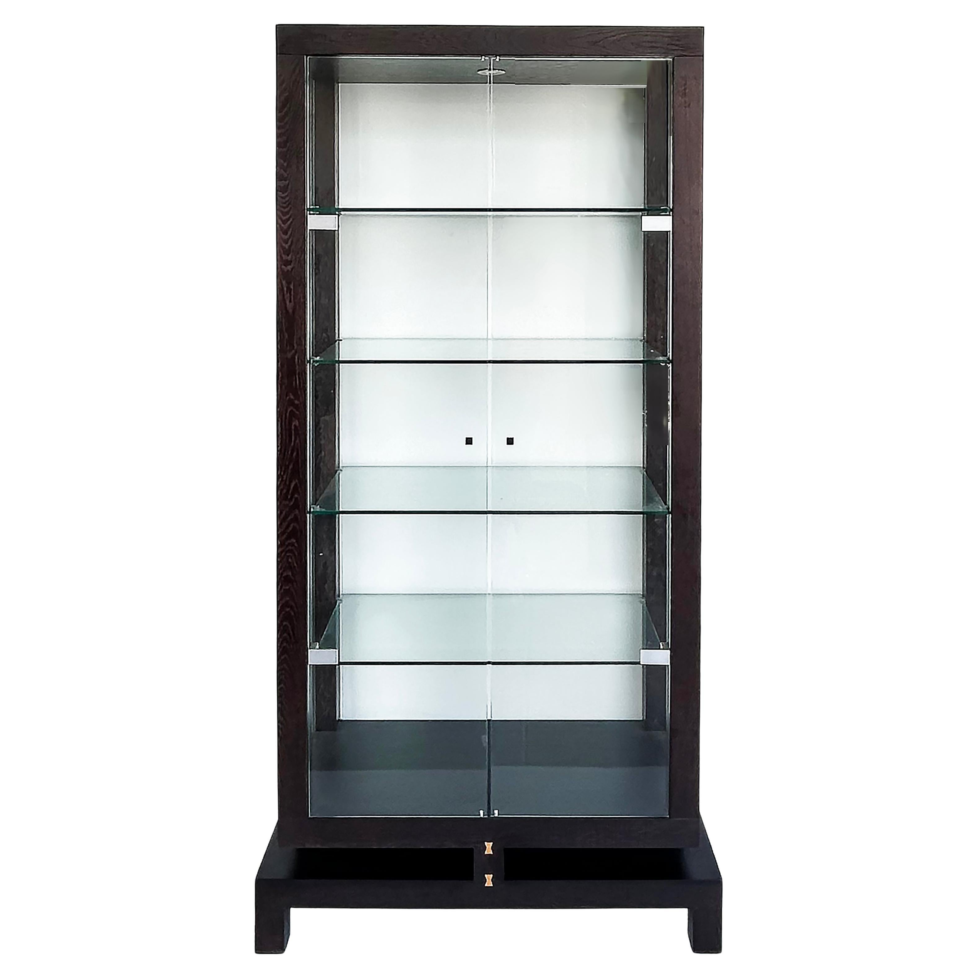 Roche Bobois China Display Cabinet Encased in Glass with Interior Lighting in vendita