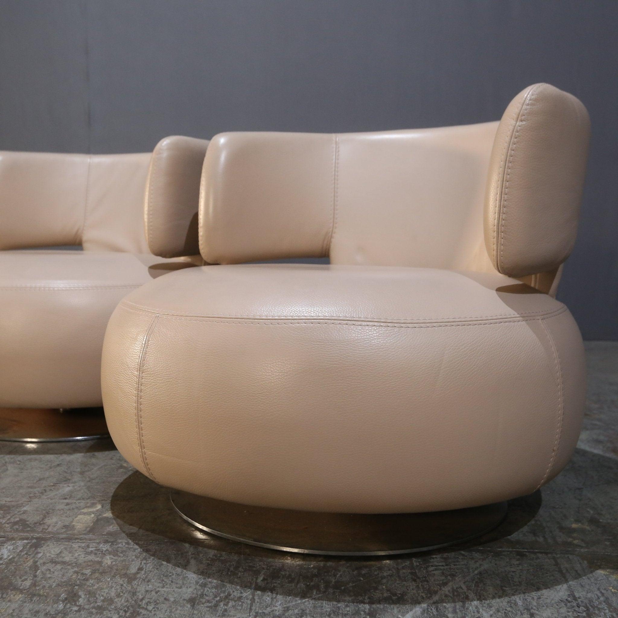 Roche Bobois Cremefarbener geschwungener Drehsessel aus Leder Curl - Nur ein einziger verfügbar (Französisch) im Angebot
