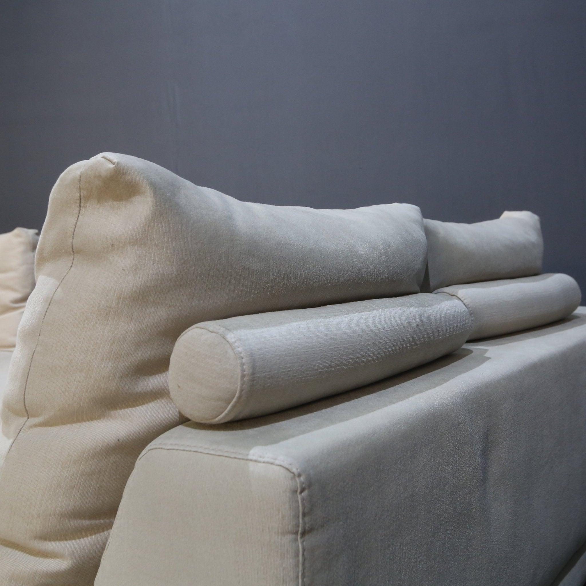 Roche Bobois Canapé sectionnel en cuir crème Bon état - En vente à Basildon, London
