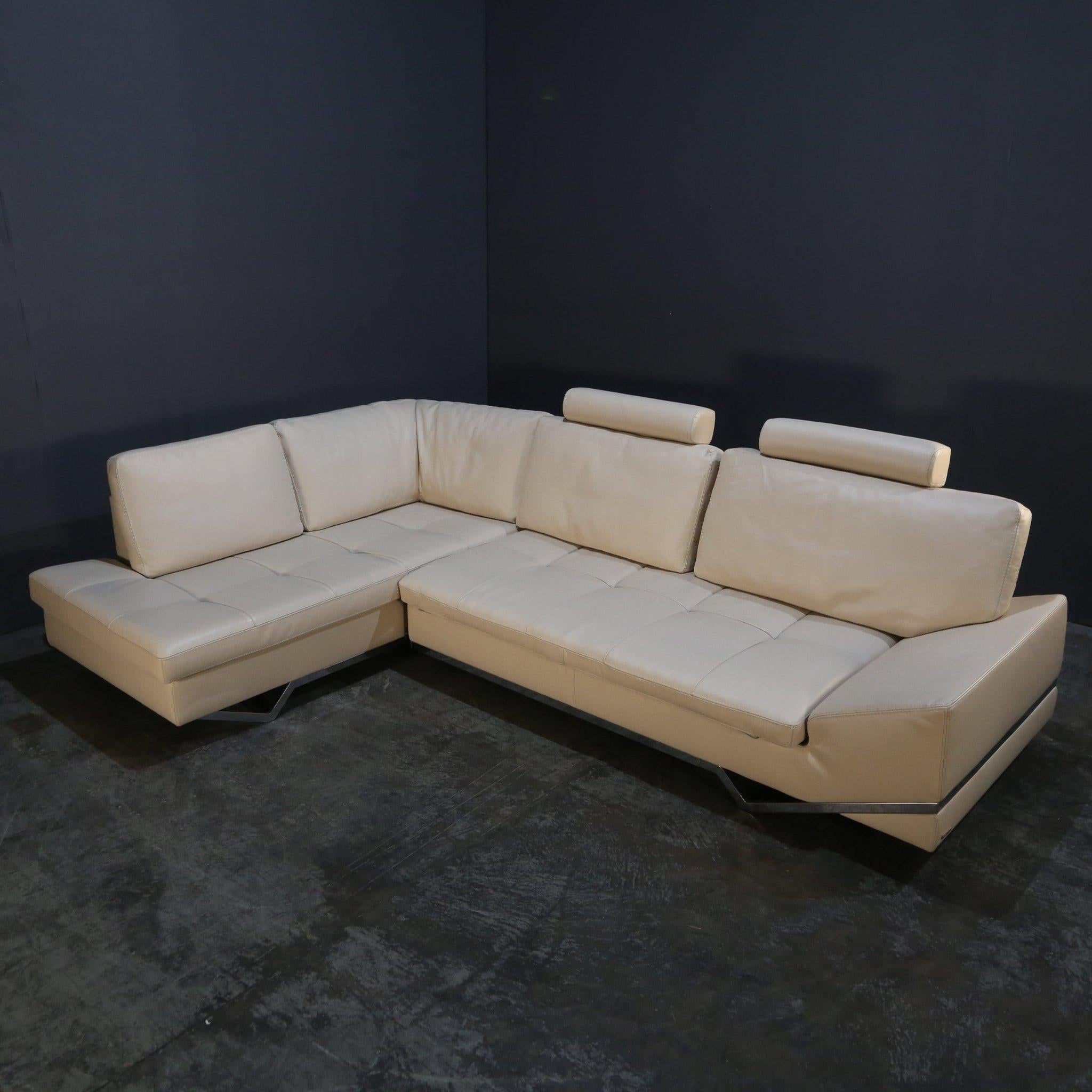 Roche Bobois Sofá seccional de piel color crema Siglo XXI y contemporáneo en venta