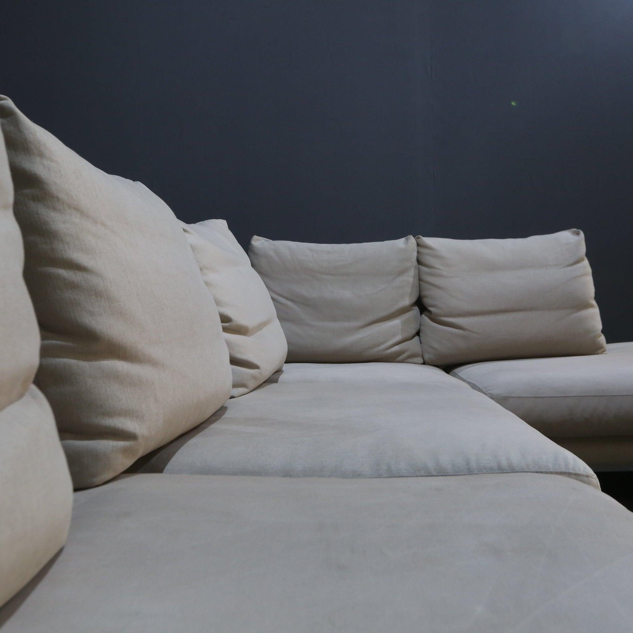Cuir Roche Bobois Canapé sectionnel en cuir crème en vente