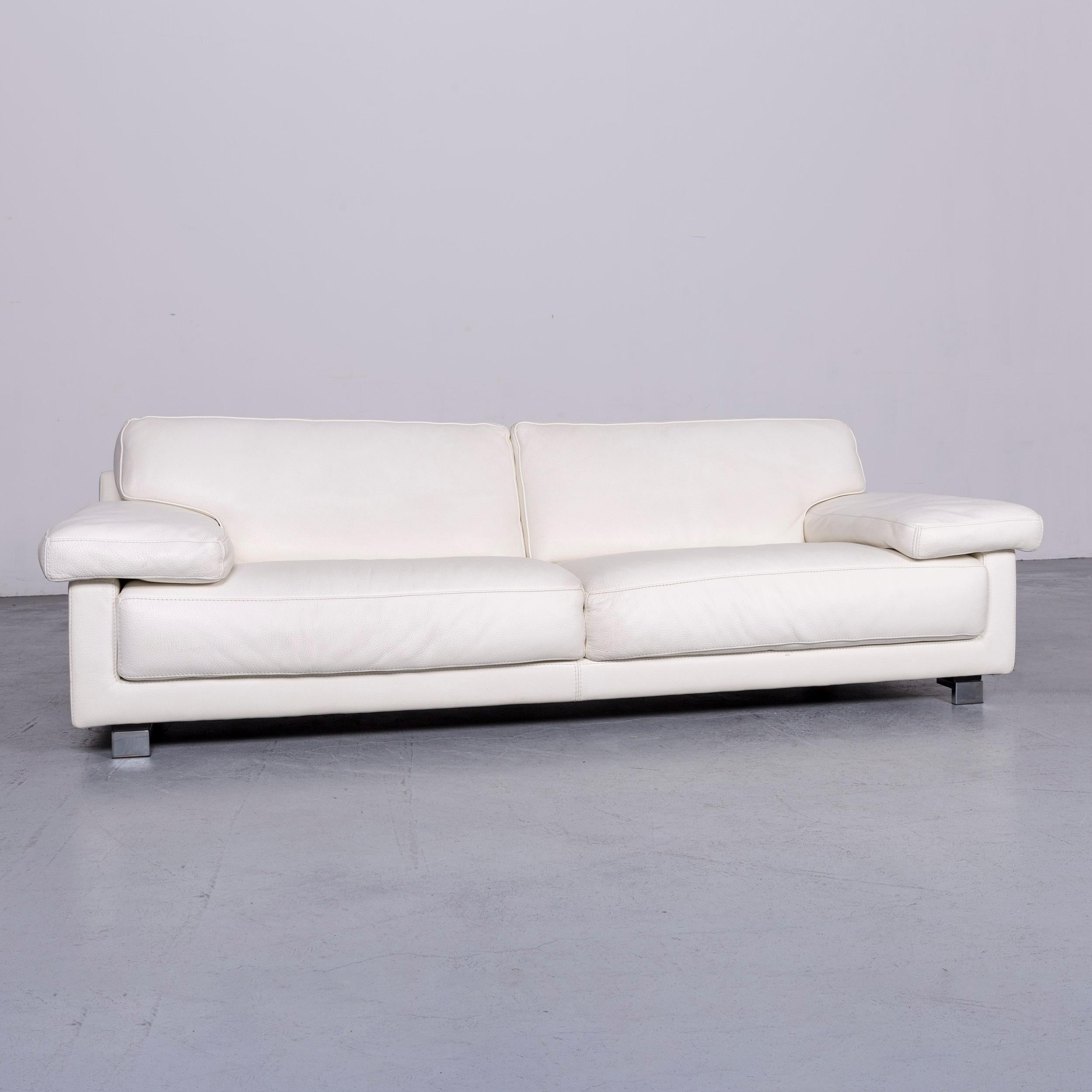 We bring to you a Roche Bobois designer leather sofa white three-seat couch.





























     
