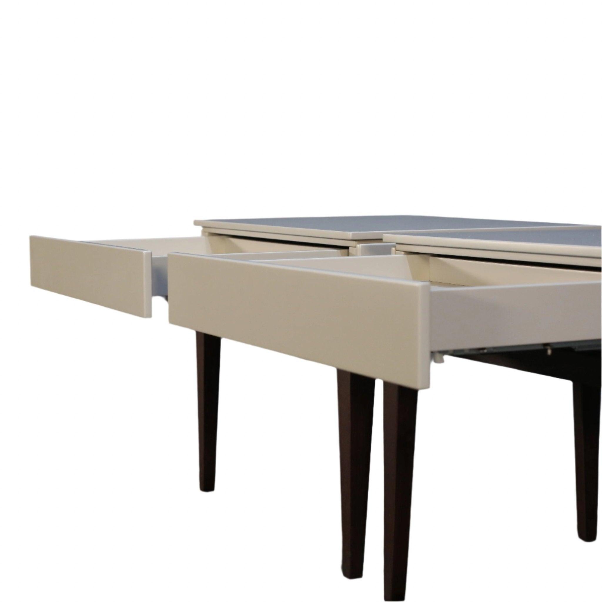 Table de chevet Devom de Roche Bobois par Sandra Demuth 1