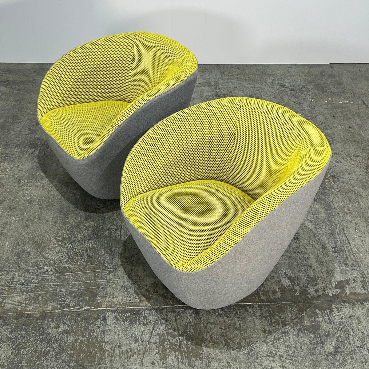 Sillones Roche Bobois Edito de Sacha Lakic, set de dos Tela en venta