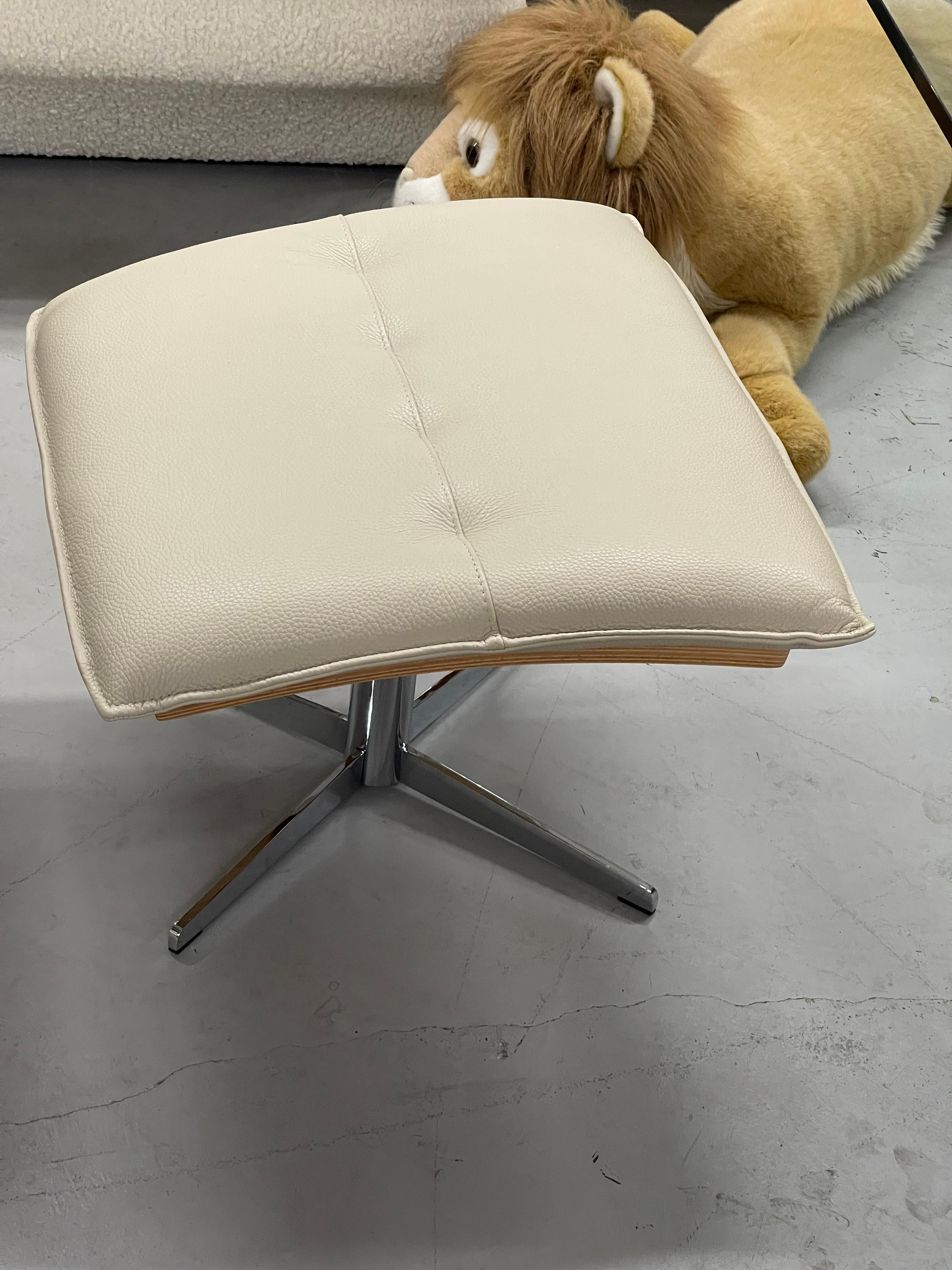 Roche Bobois Flight Chair and Ottoman In Good Condition In Palm Springs, CA