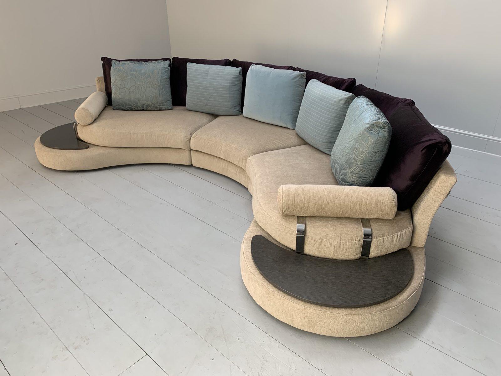 Roche Bobois “Formentera” Sofa, 5-Seat Curved, in Chenille In Good Condition For Sale In Barrowford, GB