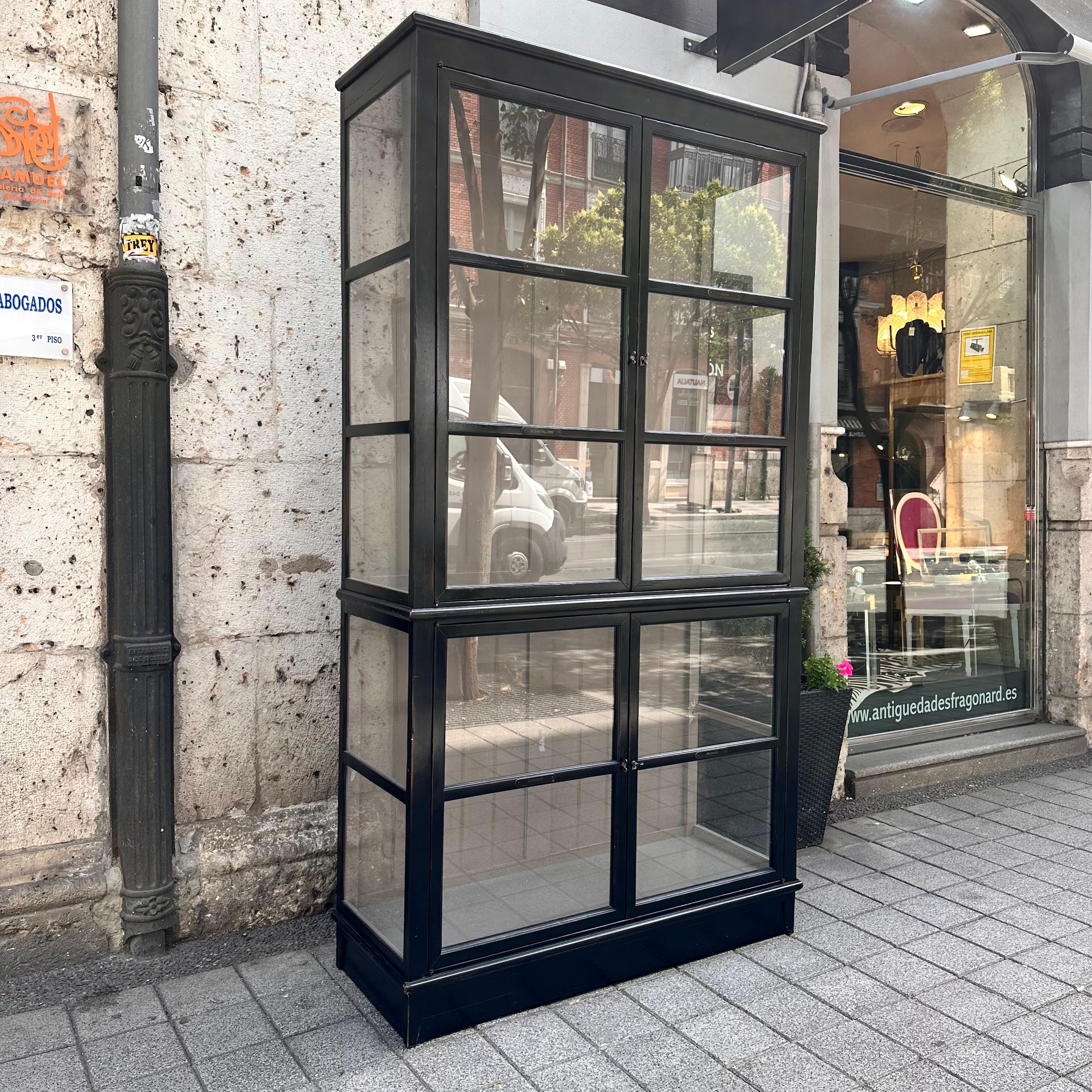 Roche Bobois France, Black display case/architect library “Architecte In Good Condition For Sale In Valladolid, ES