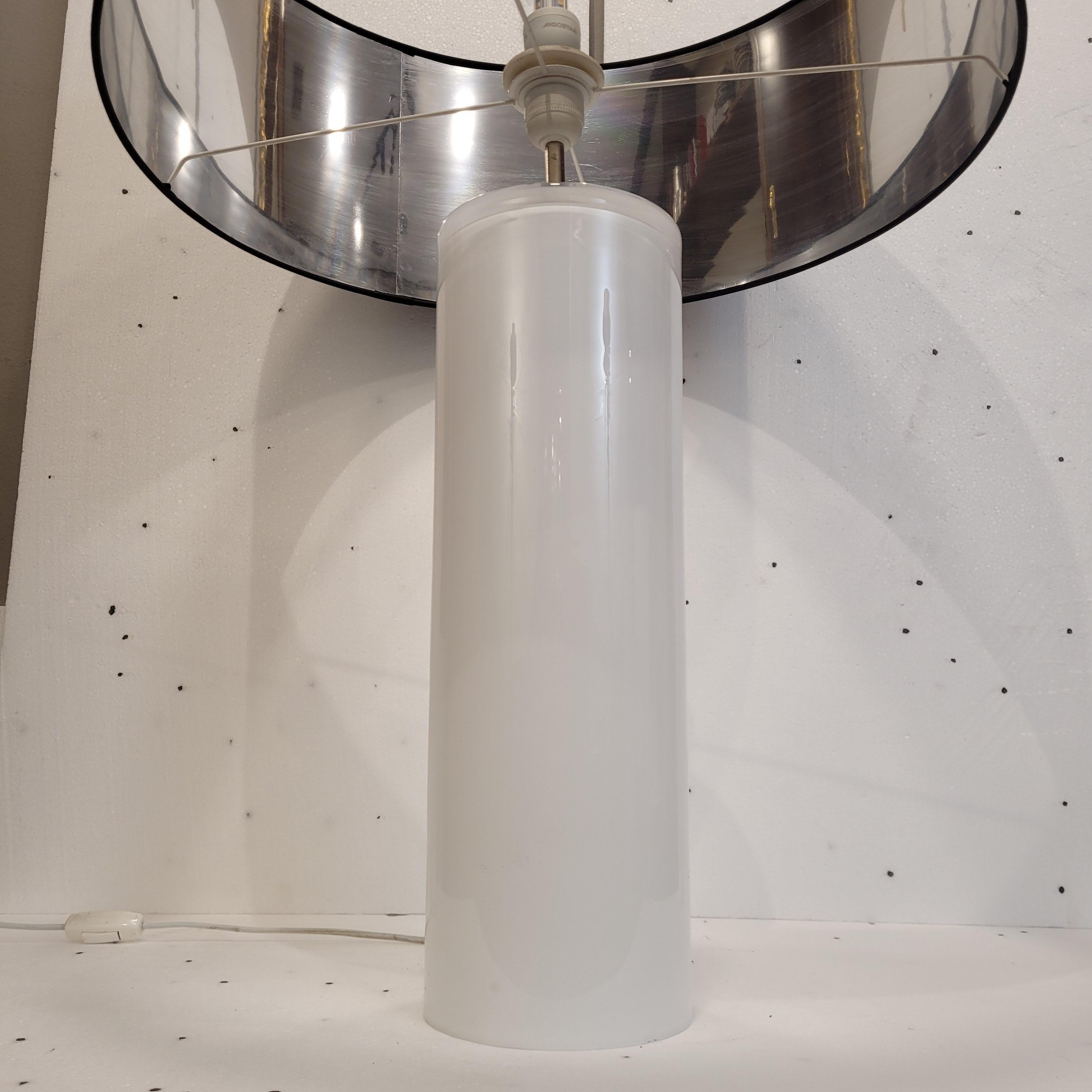 Roche Bobois France  Lampe de table en verre opalin 4