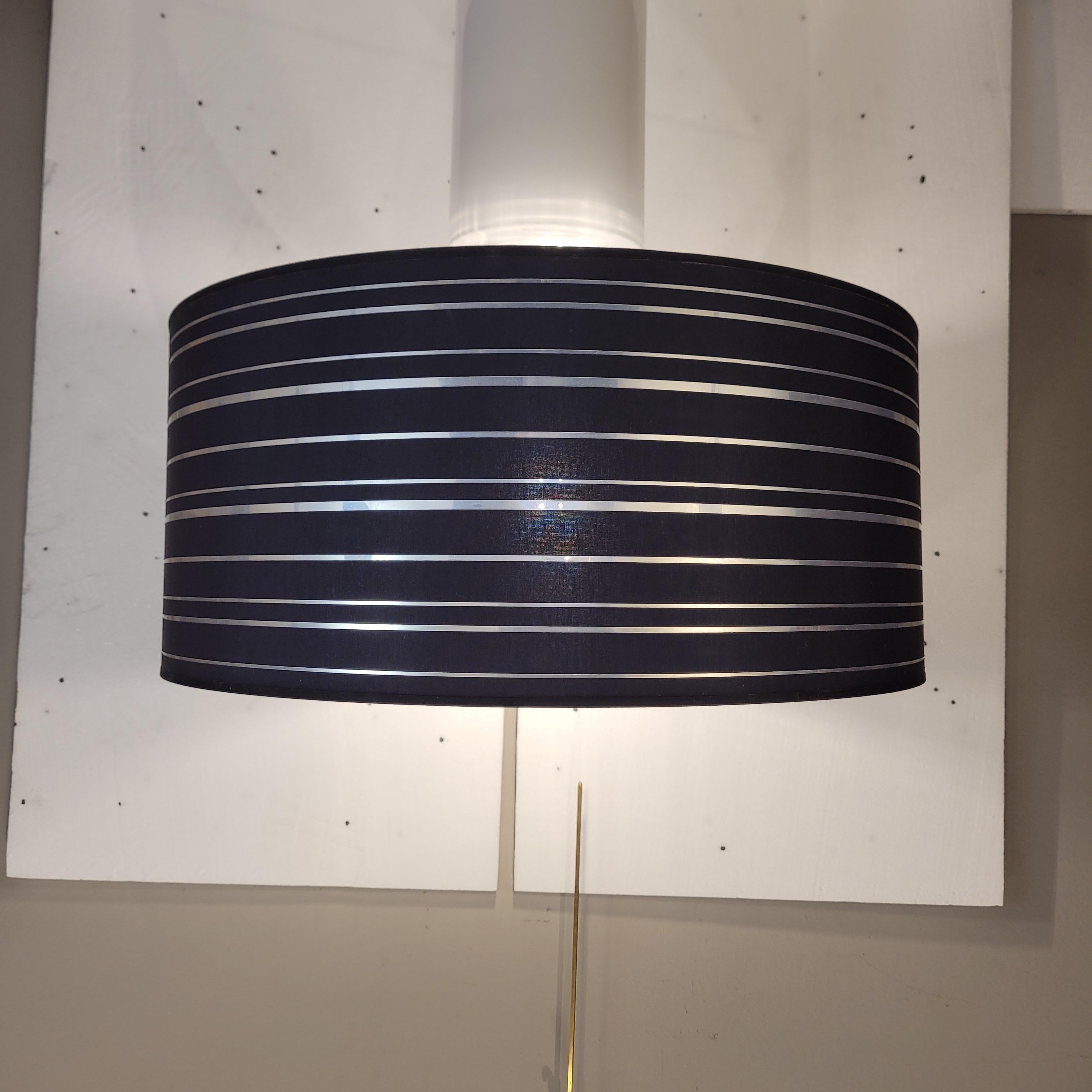 Roche Bobois France  Lampe de table en verre opalin 7