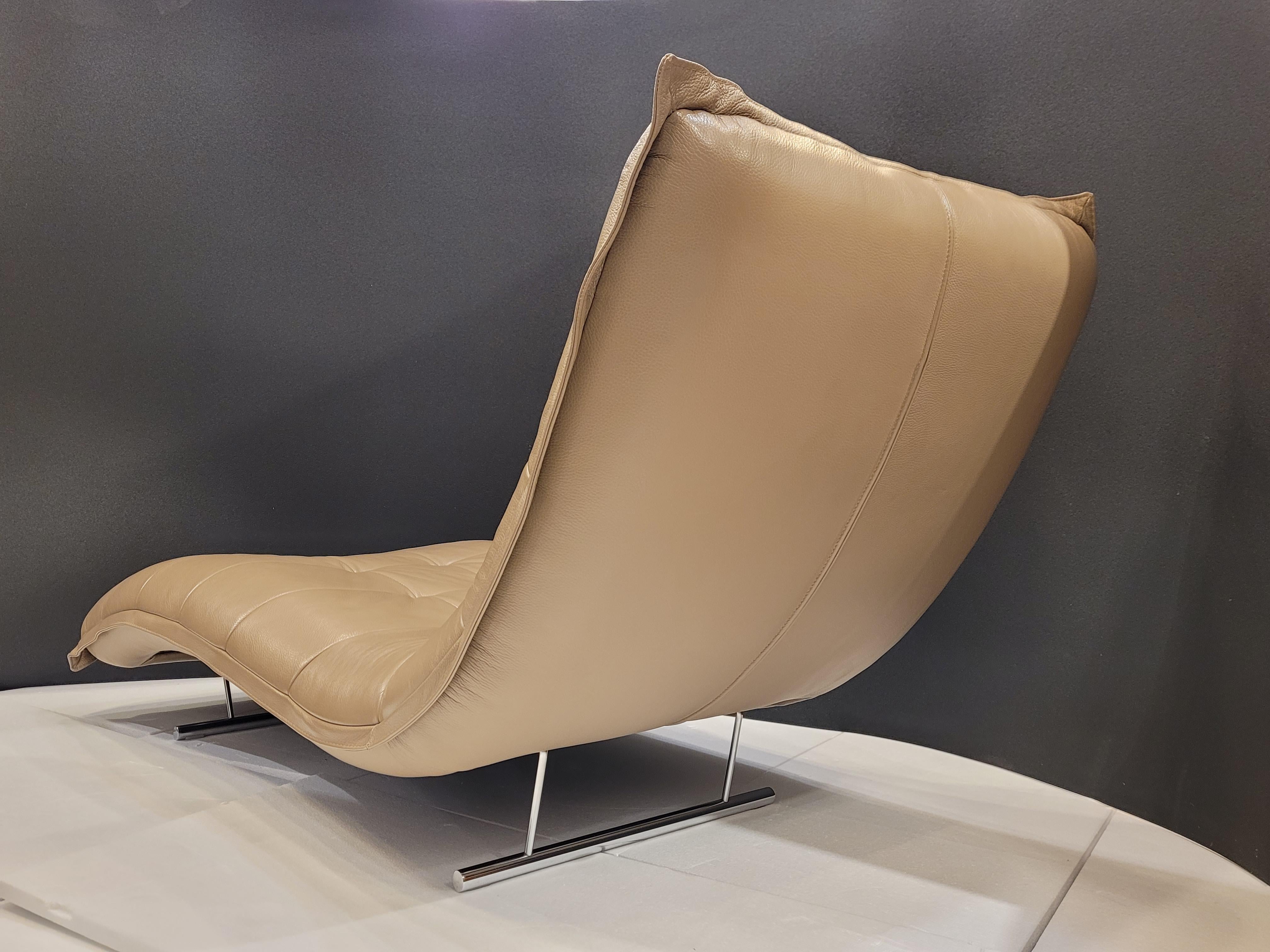 Moderne Chaiselongue, lit de jour, canapé en cuir gris Roche Bobois