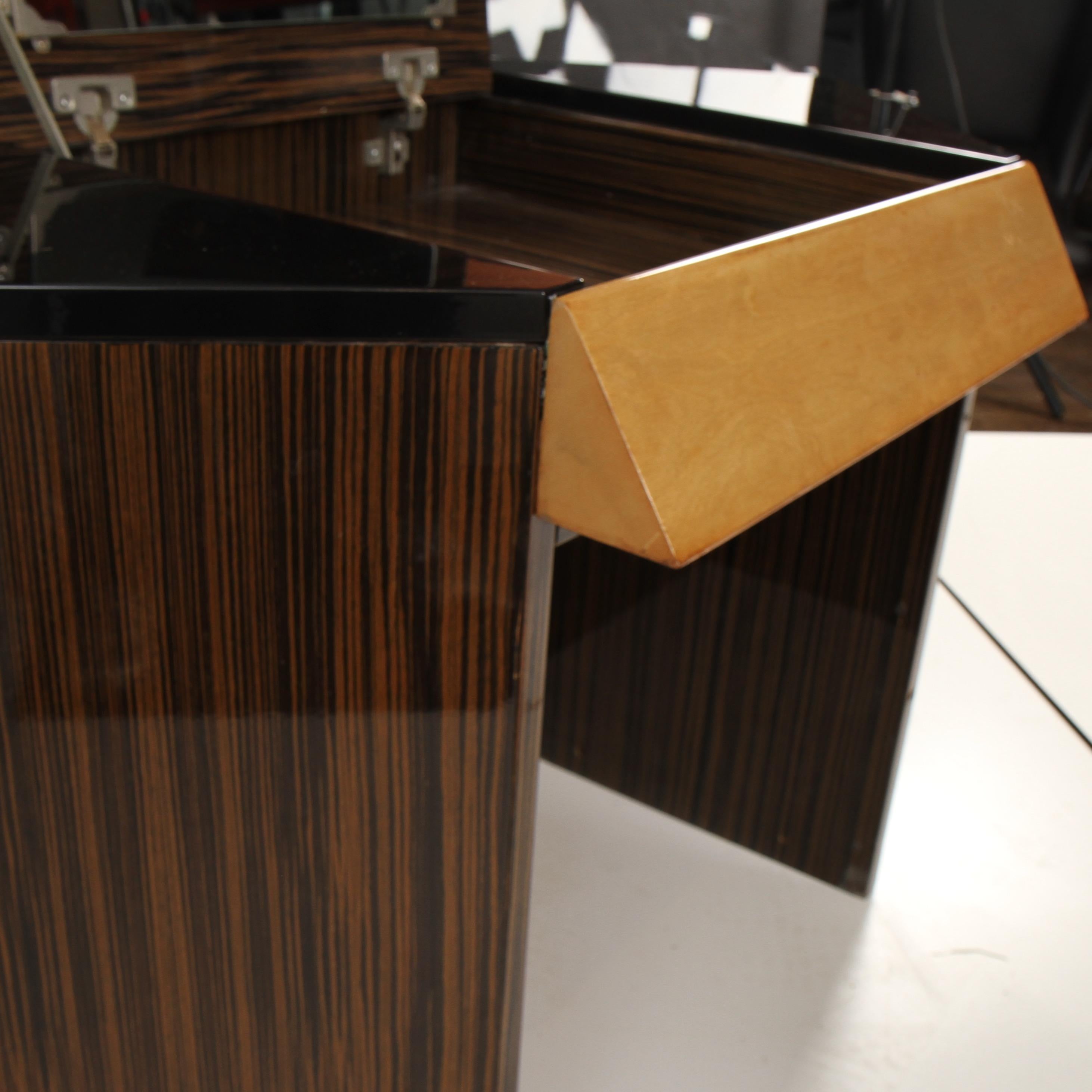 Roche Bobois Italian Vanity 6
