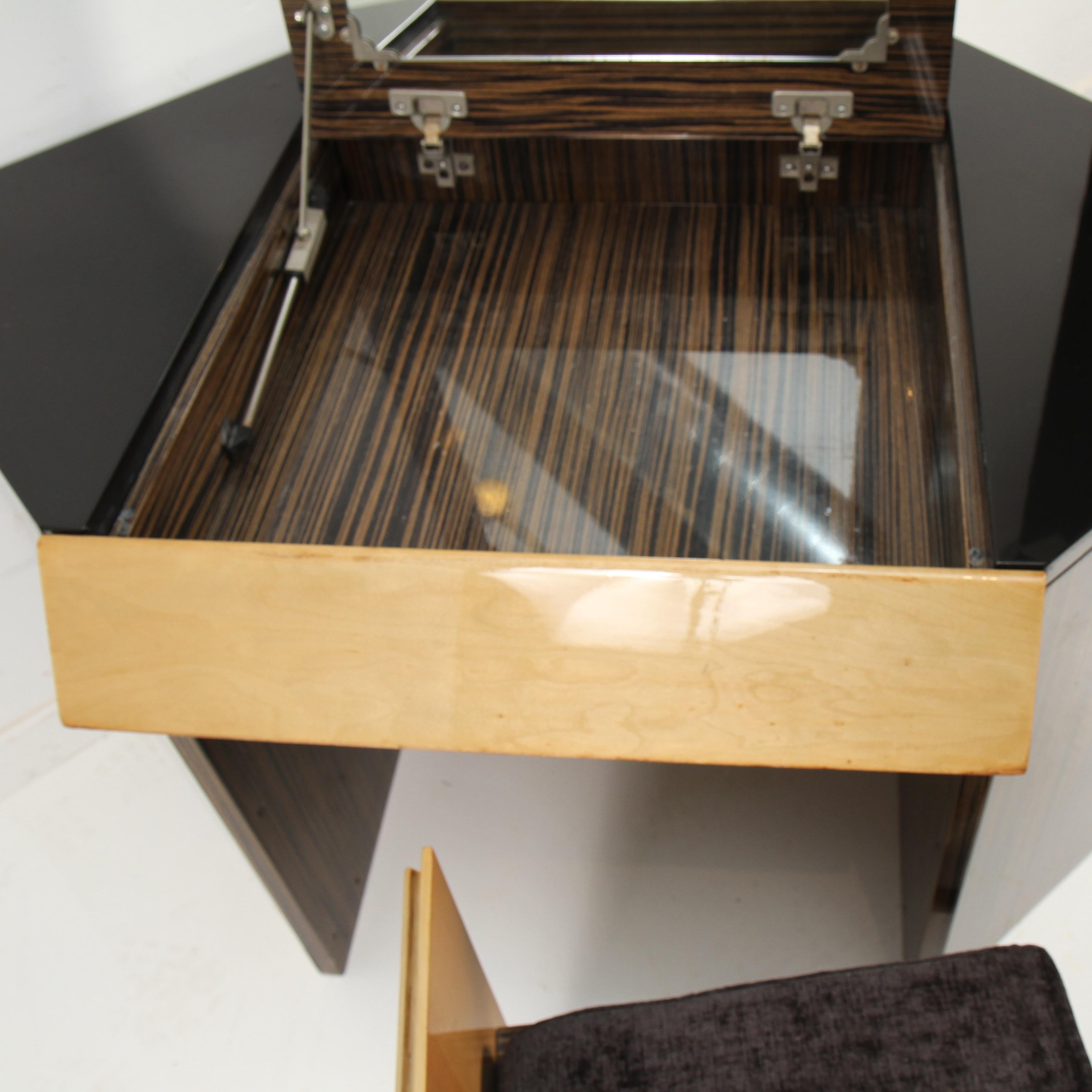 Modern Roche Bobois Italian Vanity