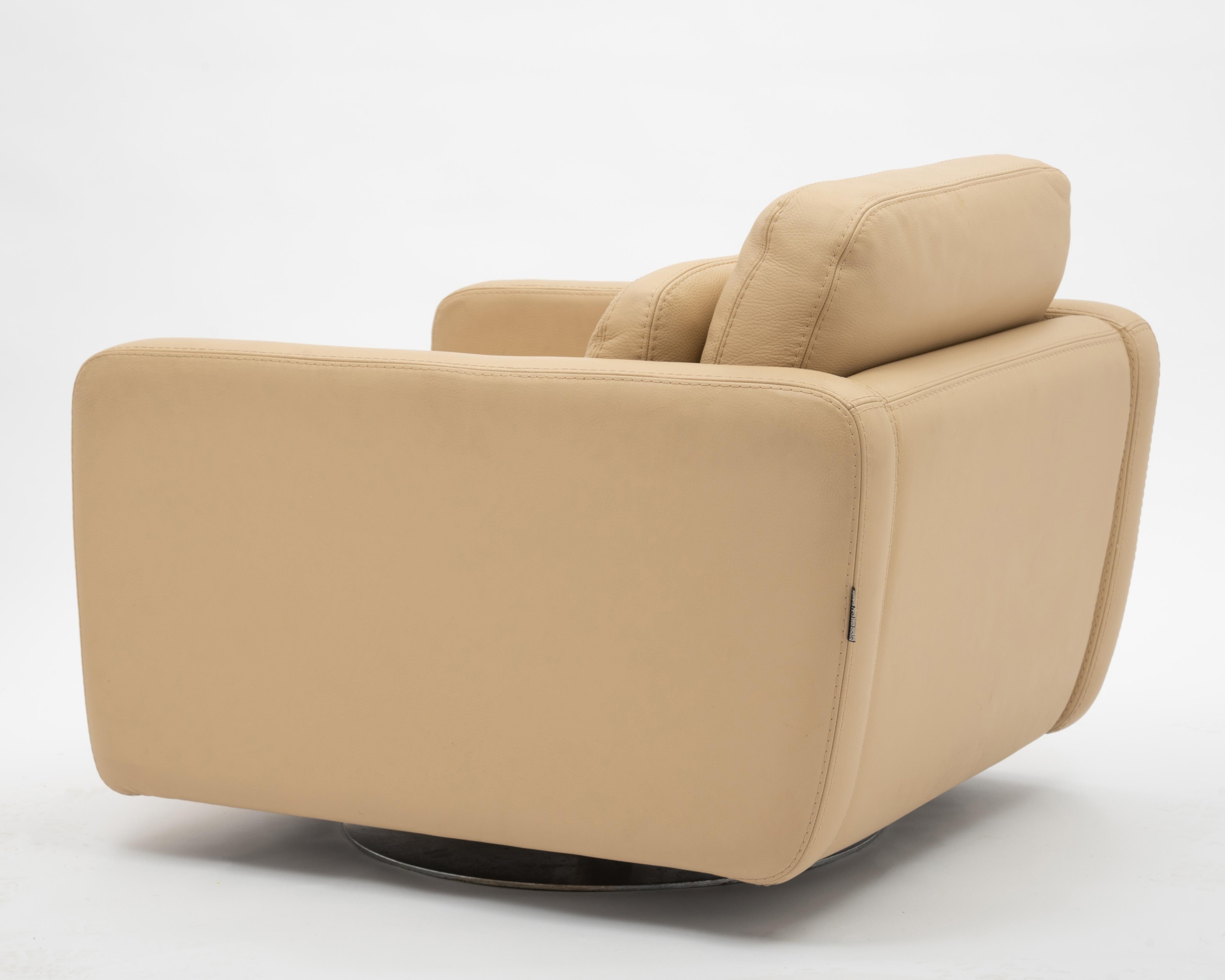 Post-Modern Roche Bobois Leather Swivel Club Lounge Chair Post Modern For Sale