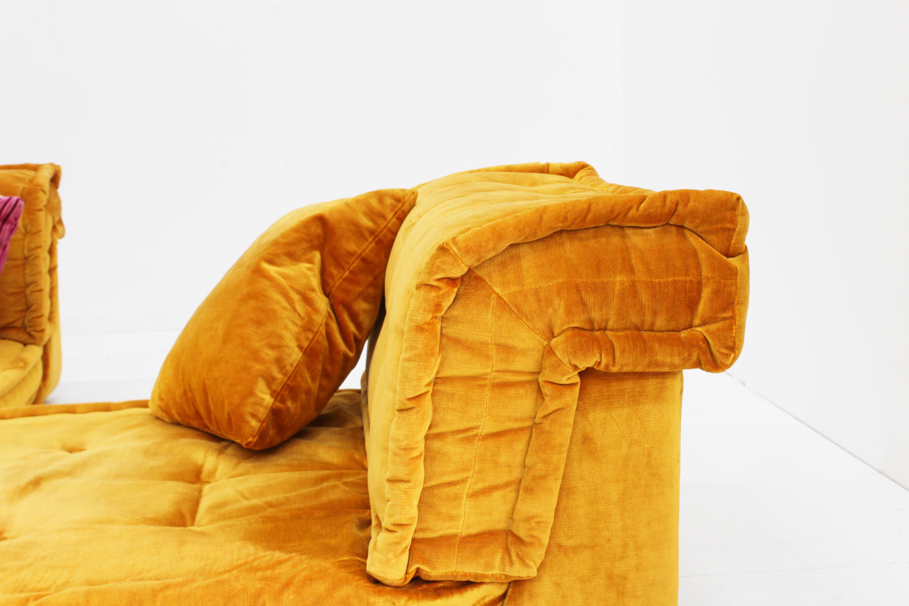 Roche Bobois Mah Jong sofa Missoni design by Hans Hopfer For Sale 2