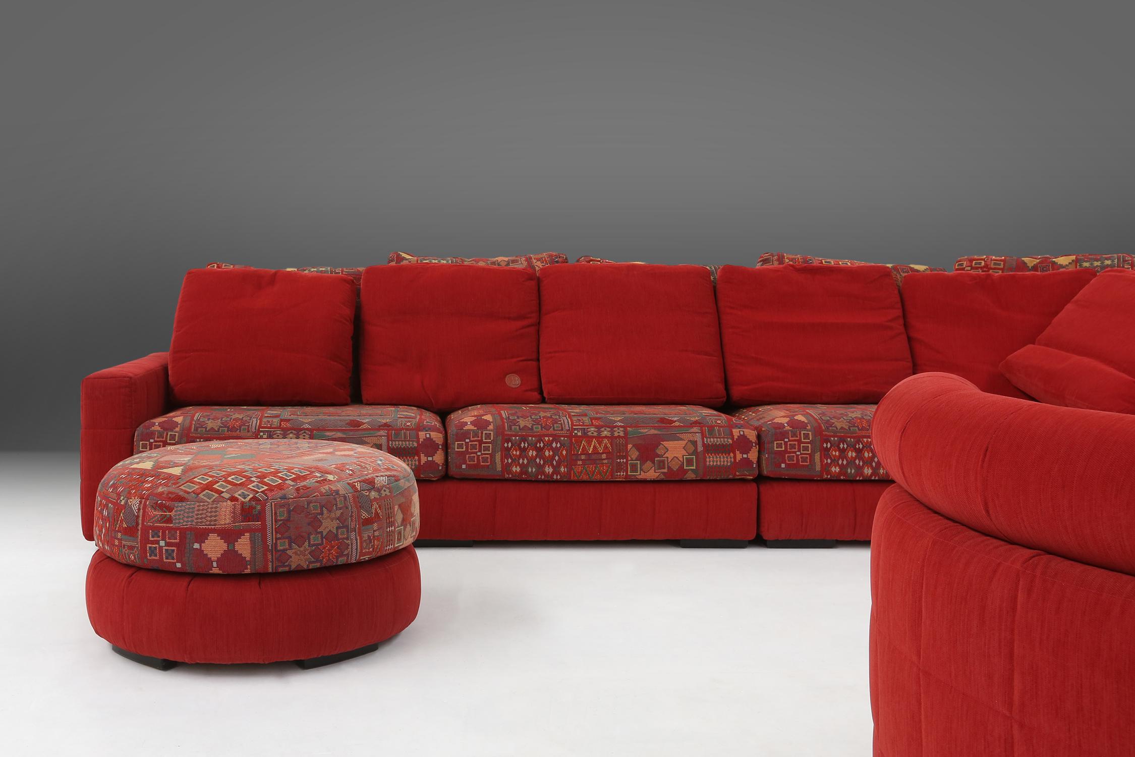 Roche Bobois modular sofa in red and patterned upholstery 1980 For Sale 4