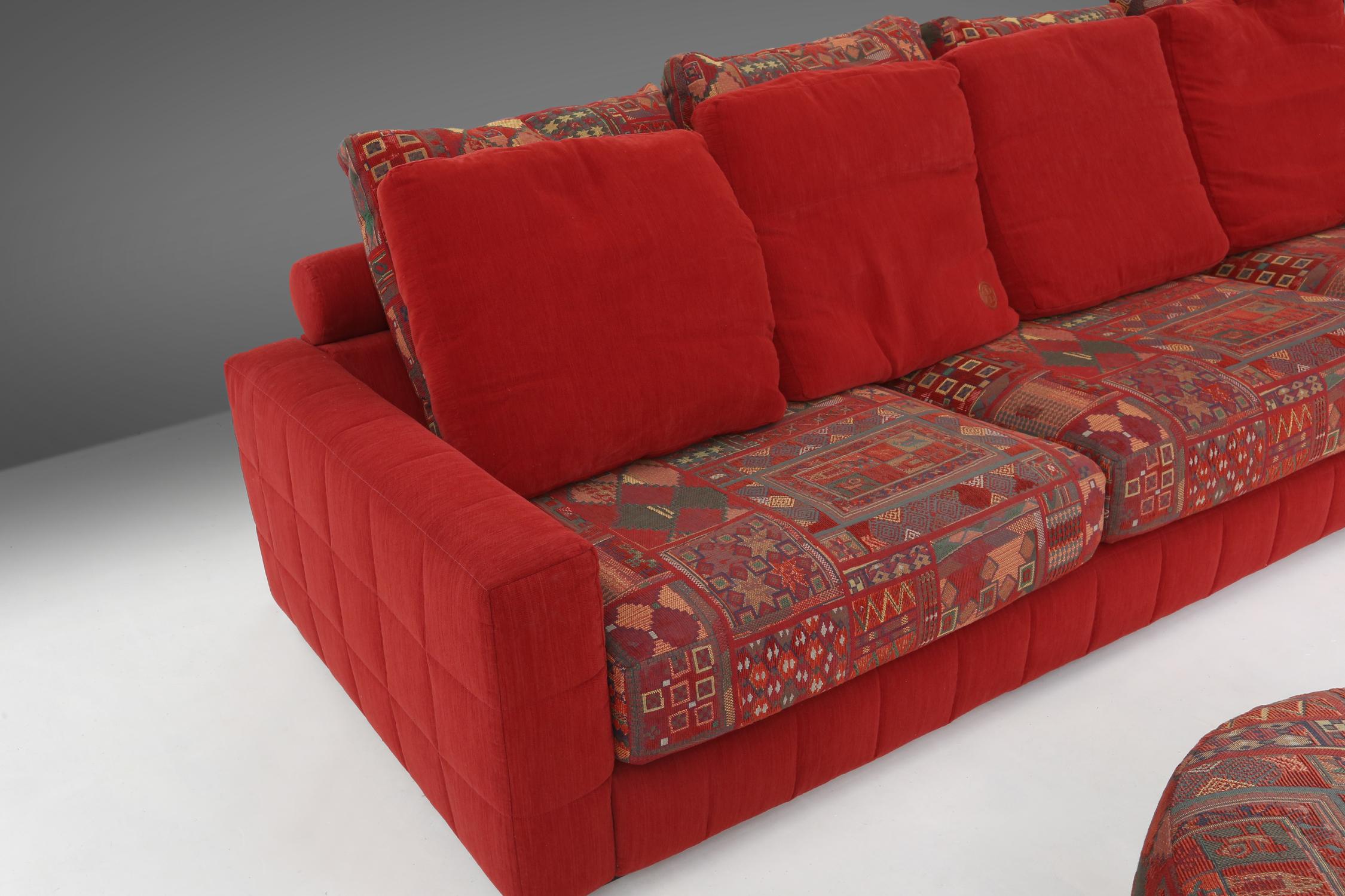 Roche Bobois modular sofa in red and patterned upholstery 1980 For Sale 6