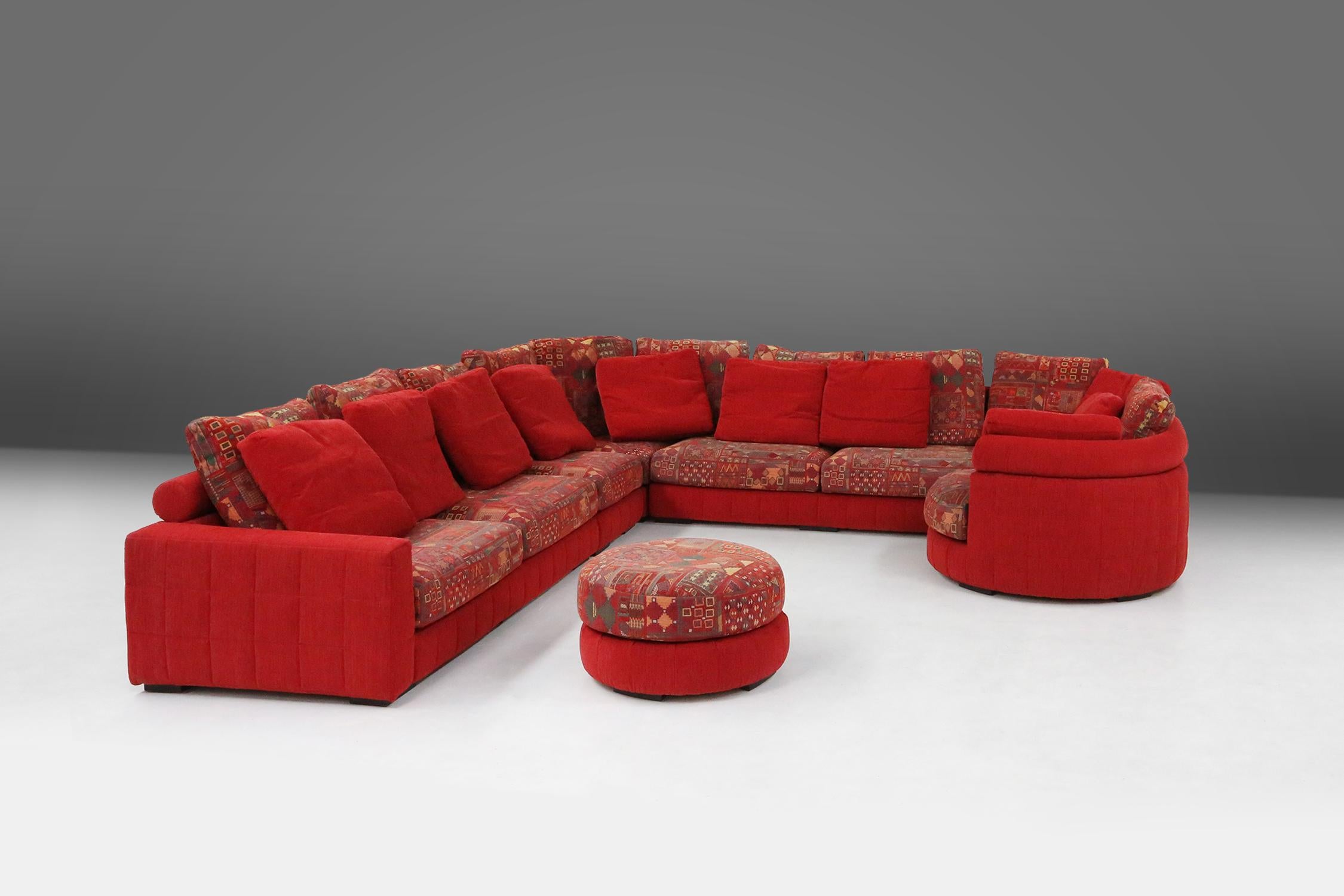 Fabric Roche Bobois modular sofa in red and patterned upholstery 1980 For Sale