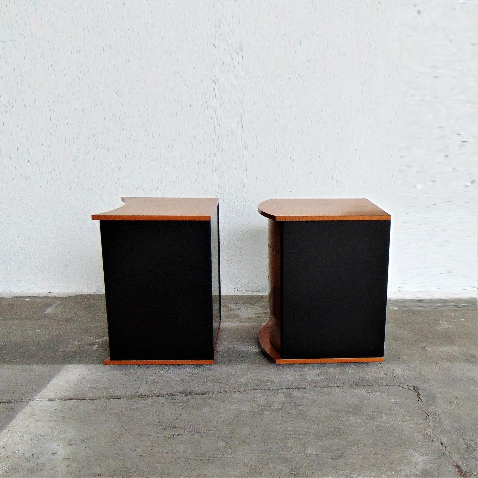 1990s Set of 2 Nightstands Walnut Stained Cherry and Black Lacquer, Roche Bobois For Sale 7