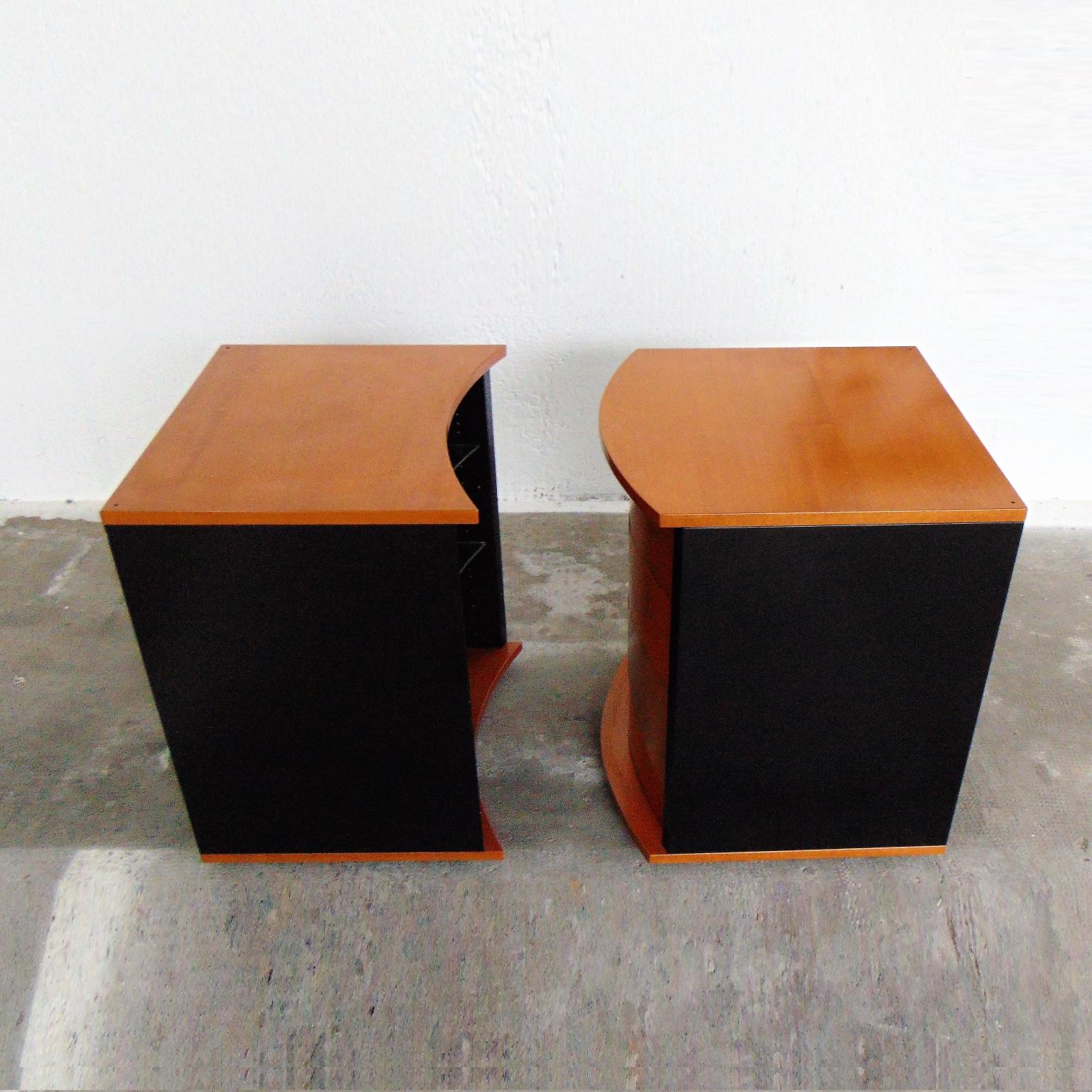 1990s Set of 2 Nightstands Walnut Stained Cherry and Black Lacquer, Roche Bobois For Sale 9