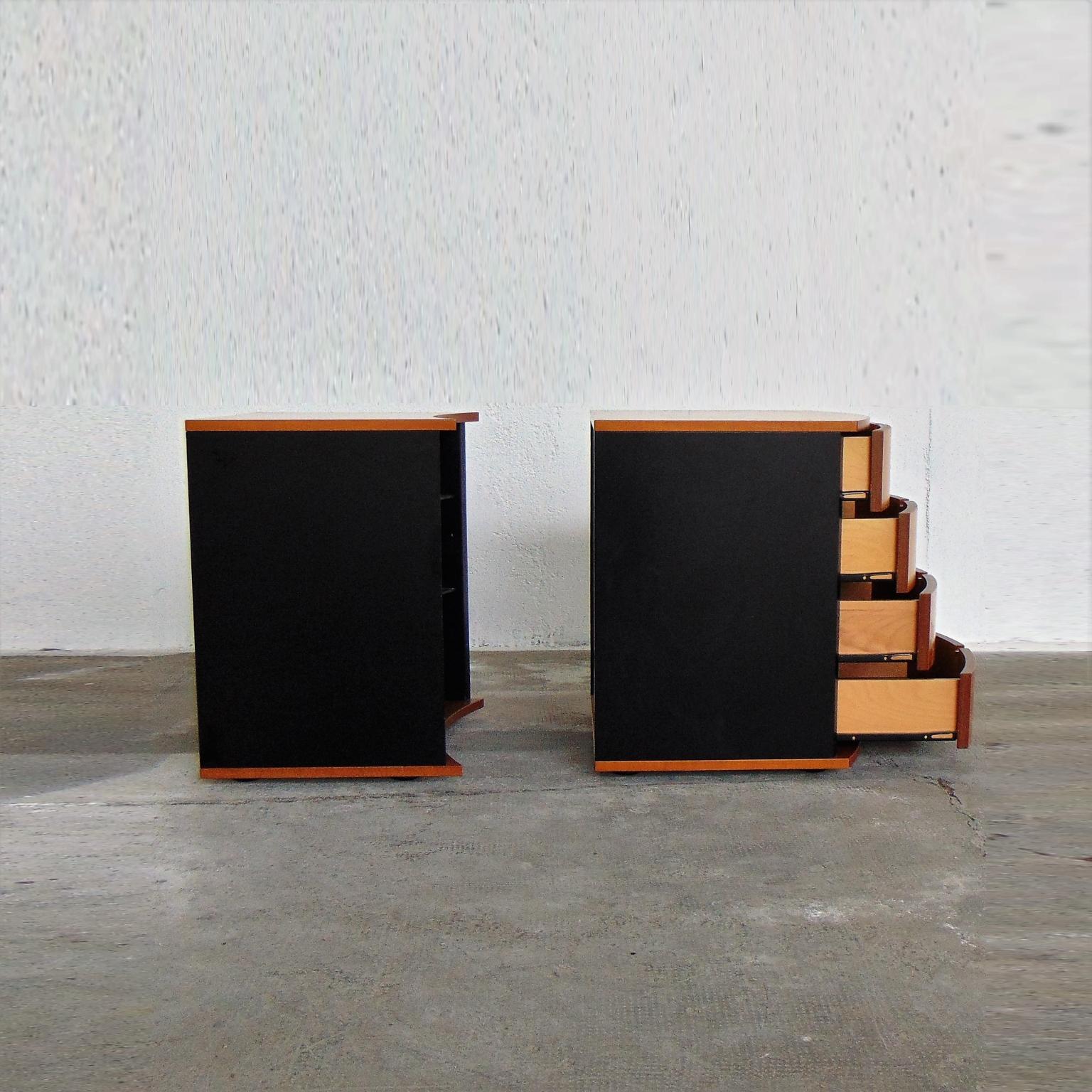 Late 20th Century 1990s Set of 2 Nightstands Walnut Stained Cherry and Black Lacquer, Roche Bobois For Sale