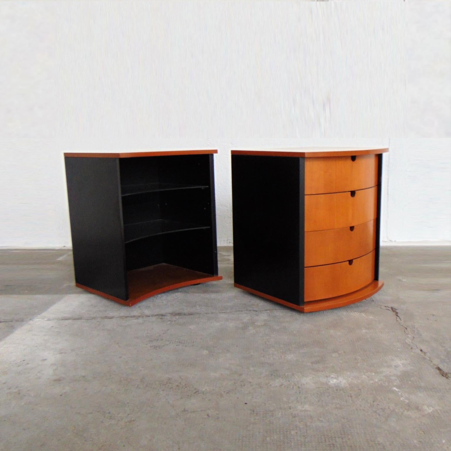 Wood 1990s Set of 2 Nightstands Walnut Stained Cherry and Black Lacquer, Roche Bobois For Sale