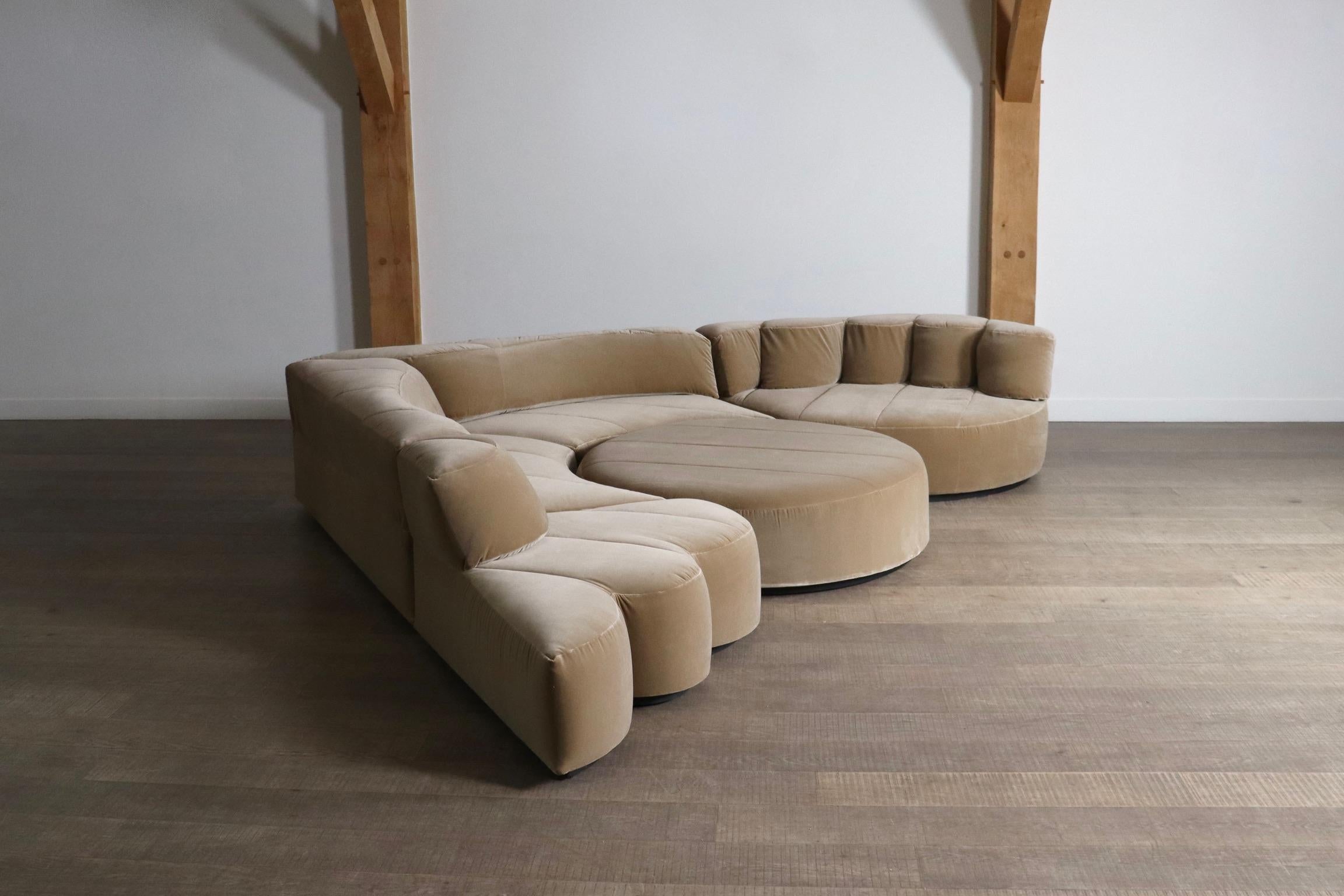 Roche Bobois “Paysage” sofa landscape in beige velvet by Hans Hopfer, 1974 For Sale 5