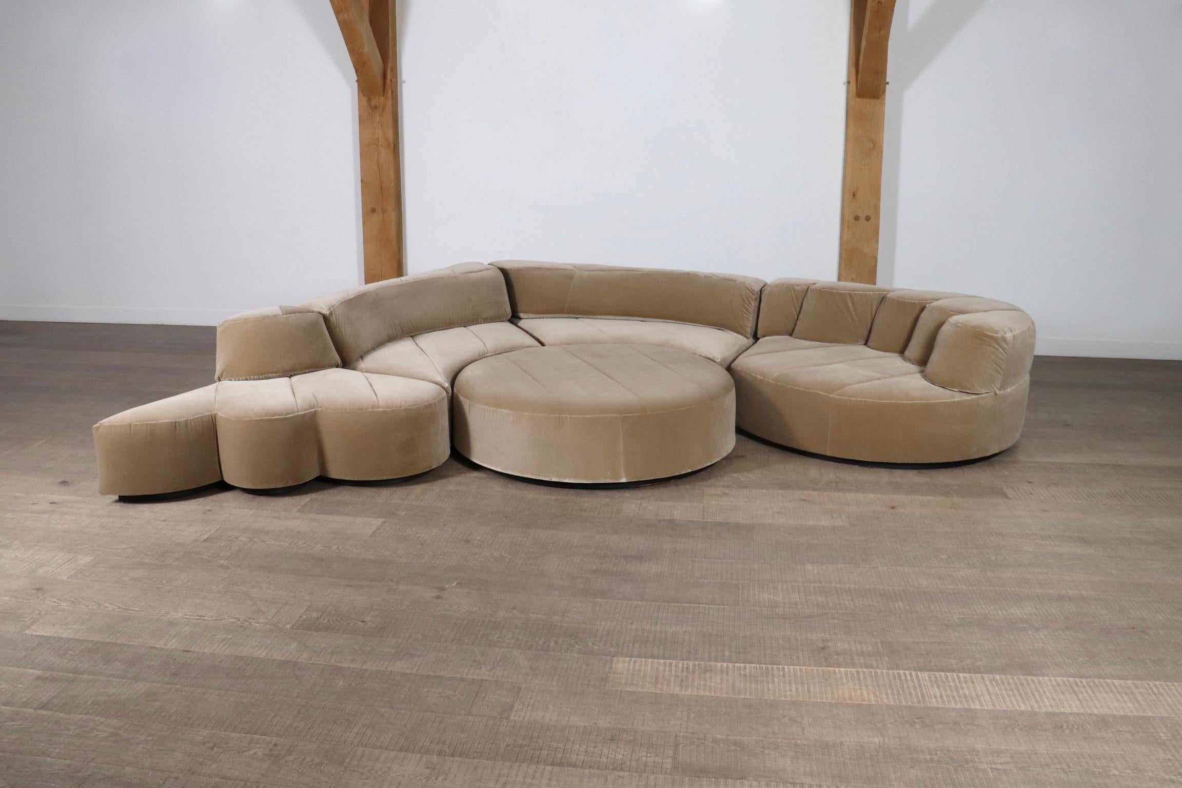 Roche Bobois “Paysage” sofa landscape in beige velvet by Hans Hopfer, 1974 For Sale 2
