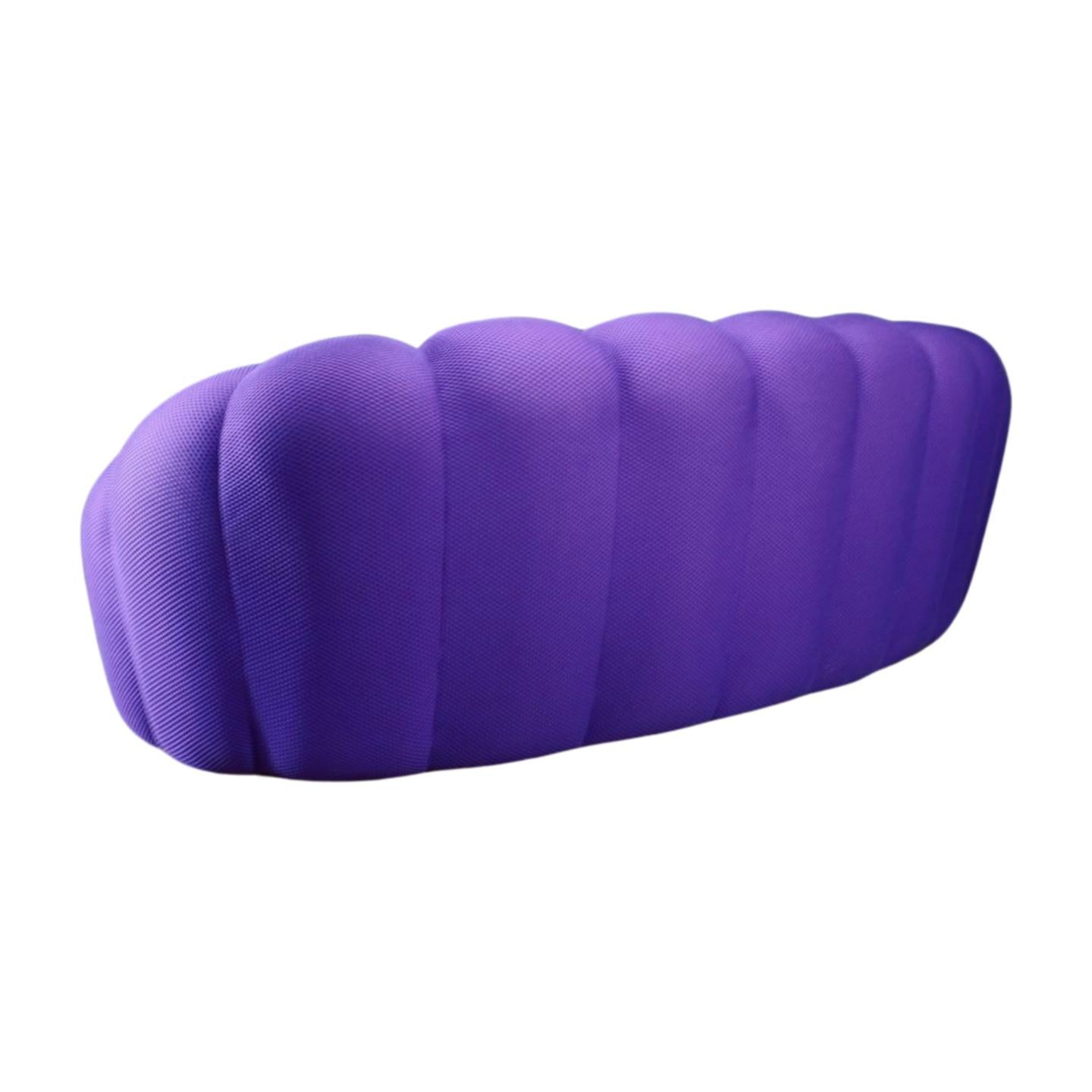 Roche Bobois Lila Blasen-Sofa von Sacha Lakic im Zustand „Gut“ in Basildon, London