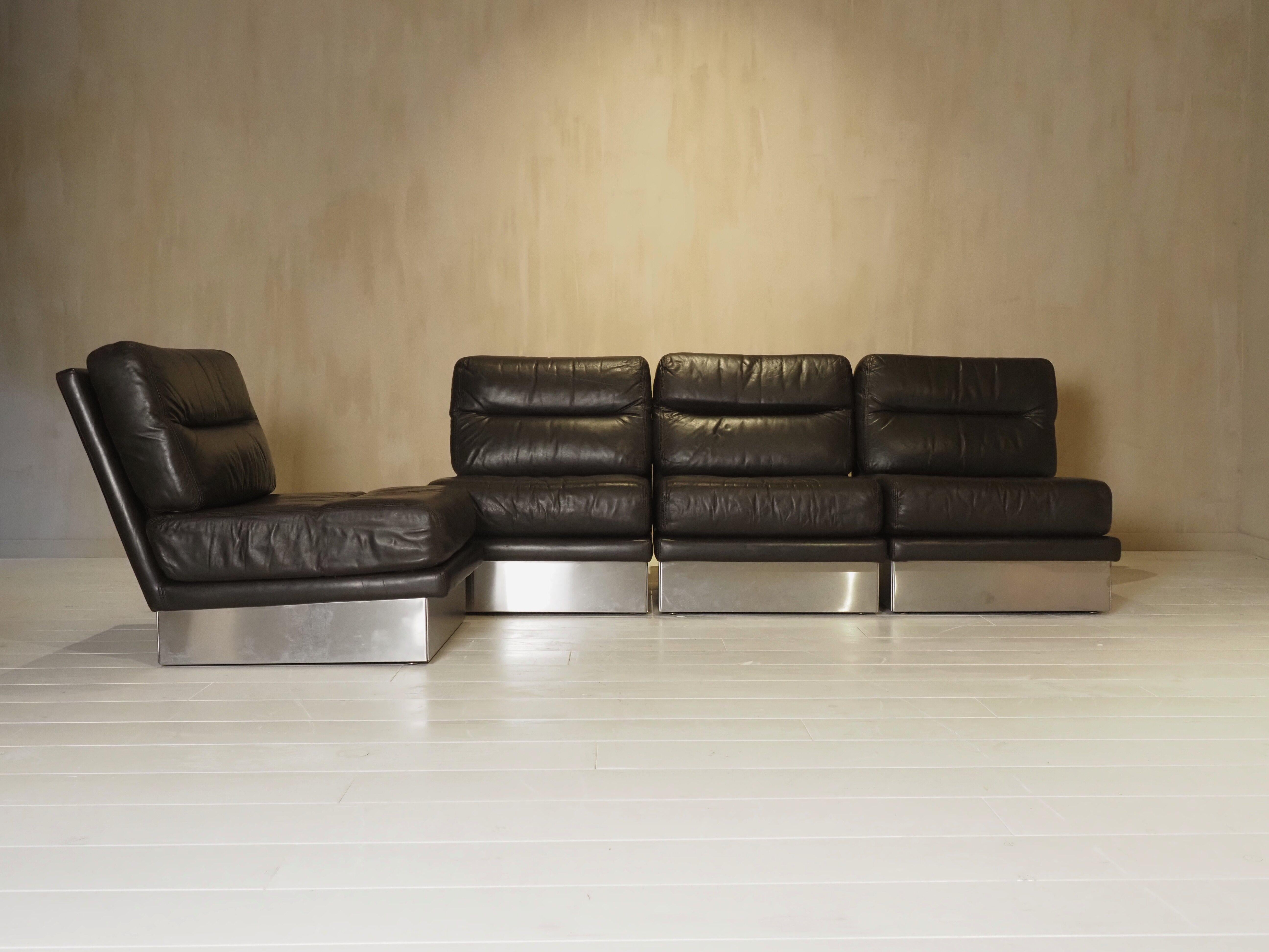 Mid-Century moderno Set di sedie da salotto Roche Bobois francese anni '70 in vendita