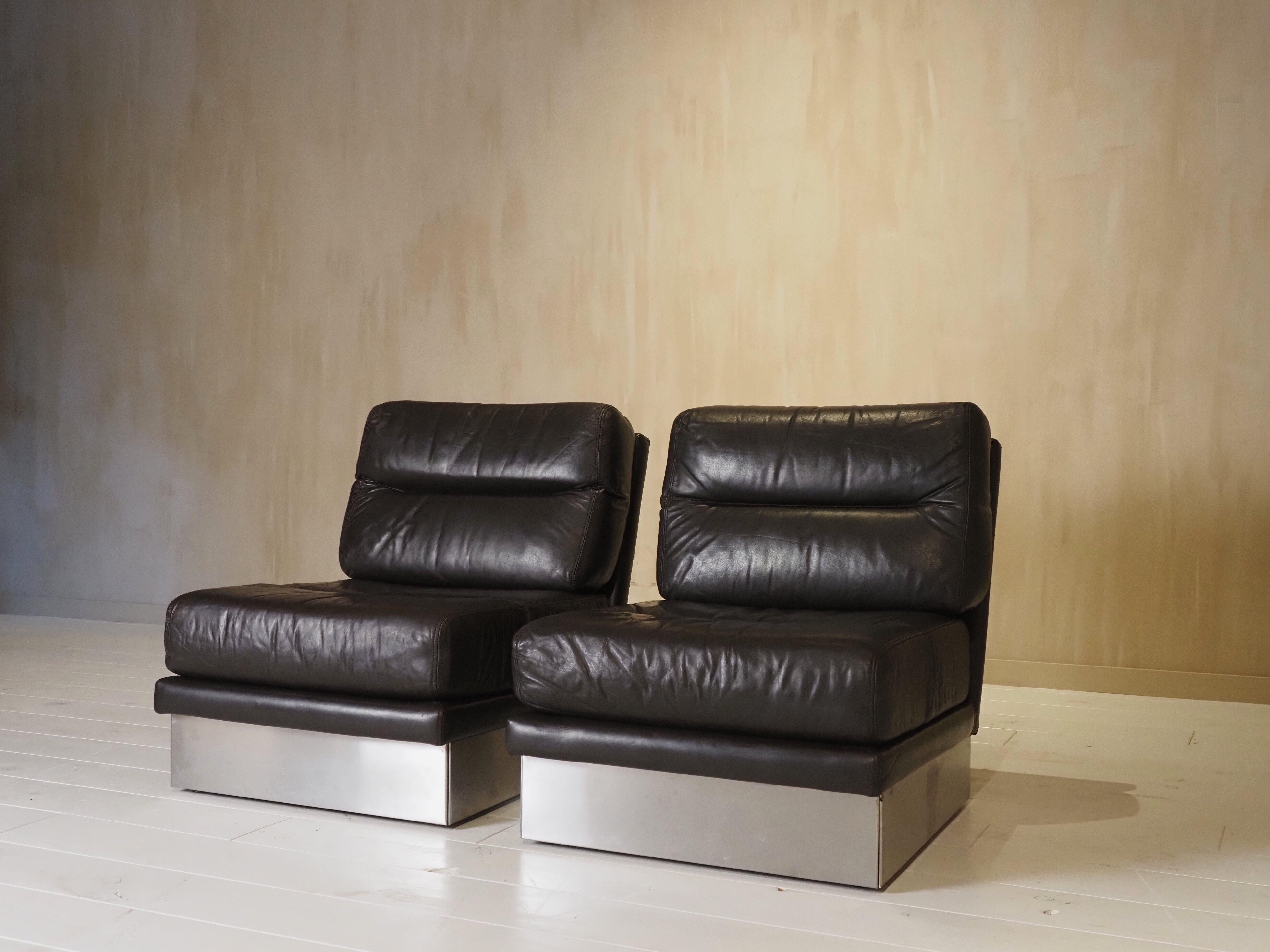 Pelle Set di sedie da salotto Roche Bobois francese anni '70 in vendita