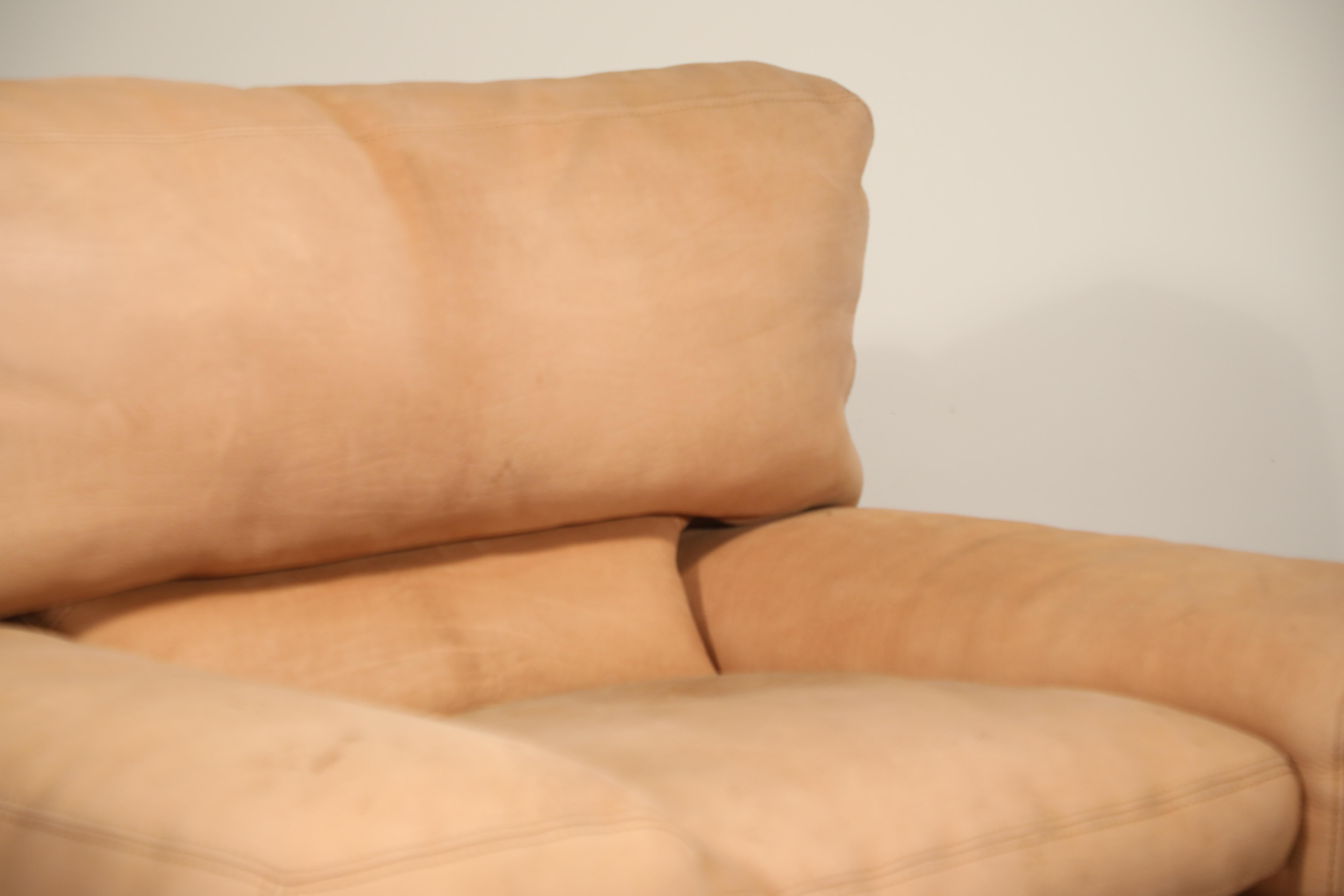 Roche Bobois Sofa and Armchair in Nude Leather with Natural Finish, circa 1980s 6