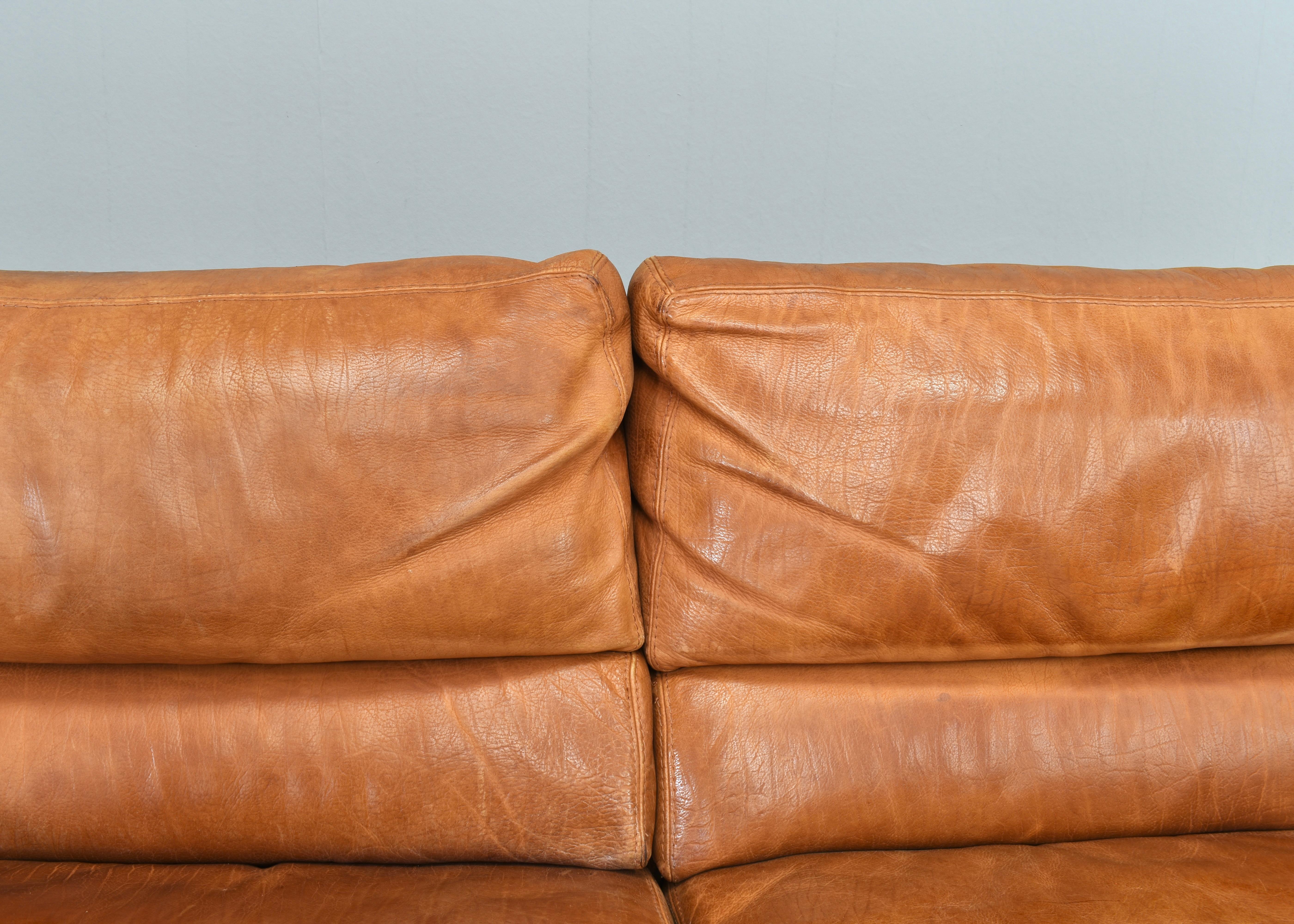 Roche Bobois sofa in patinated Tan / Cognac leather – France, circa 1970/80 For Sale 2