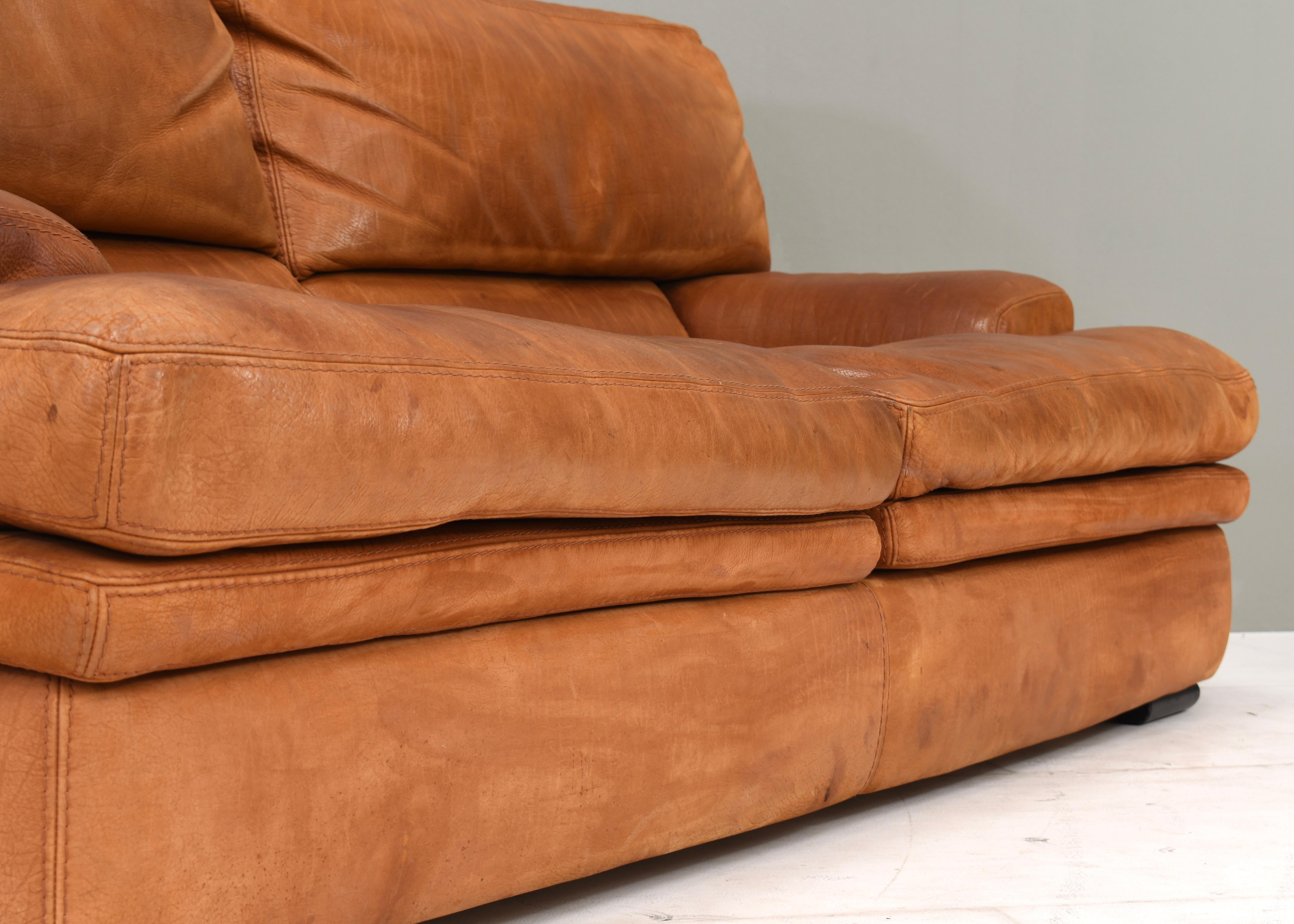Roche Bobois sofa in patinated Tan / Cognac leather – France, circa 1970/80 For Sale 6