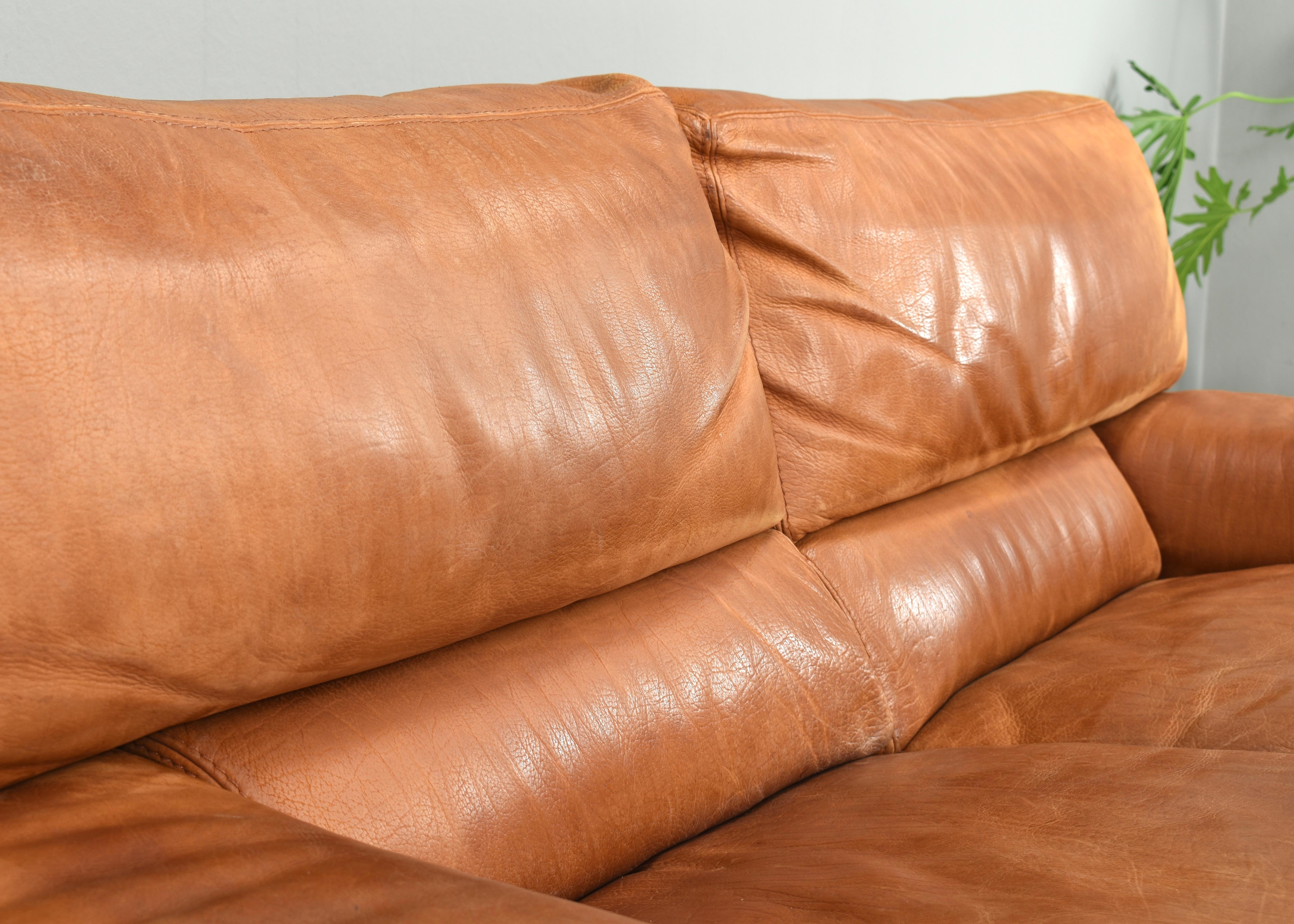 Late 20th Century Roche Bobois sofa in patinated Tan / Cognac leather – France, circa 1970/80 For Sale
