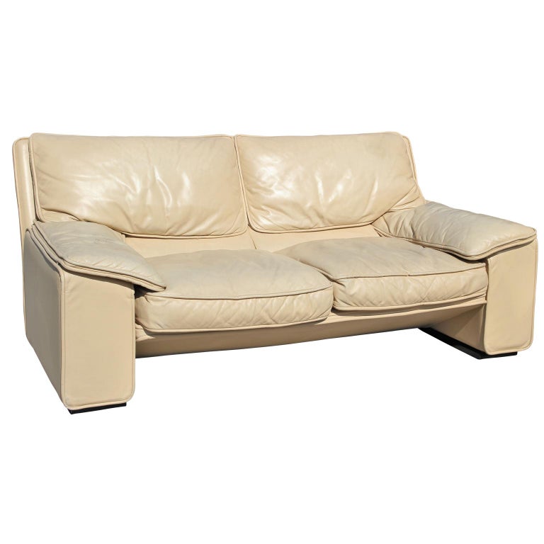 Post-Modern Roche Bobois Style Brunati Postmodern Italian Leather Two-Seat Sofa / Settee