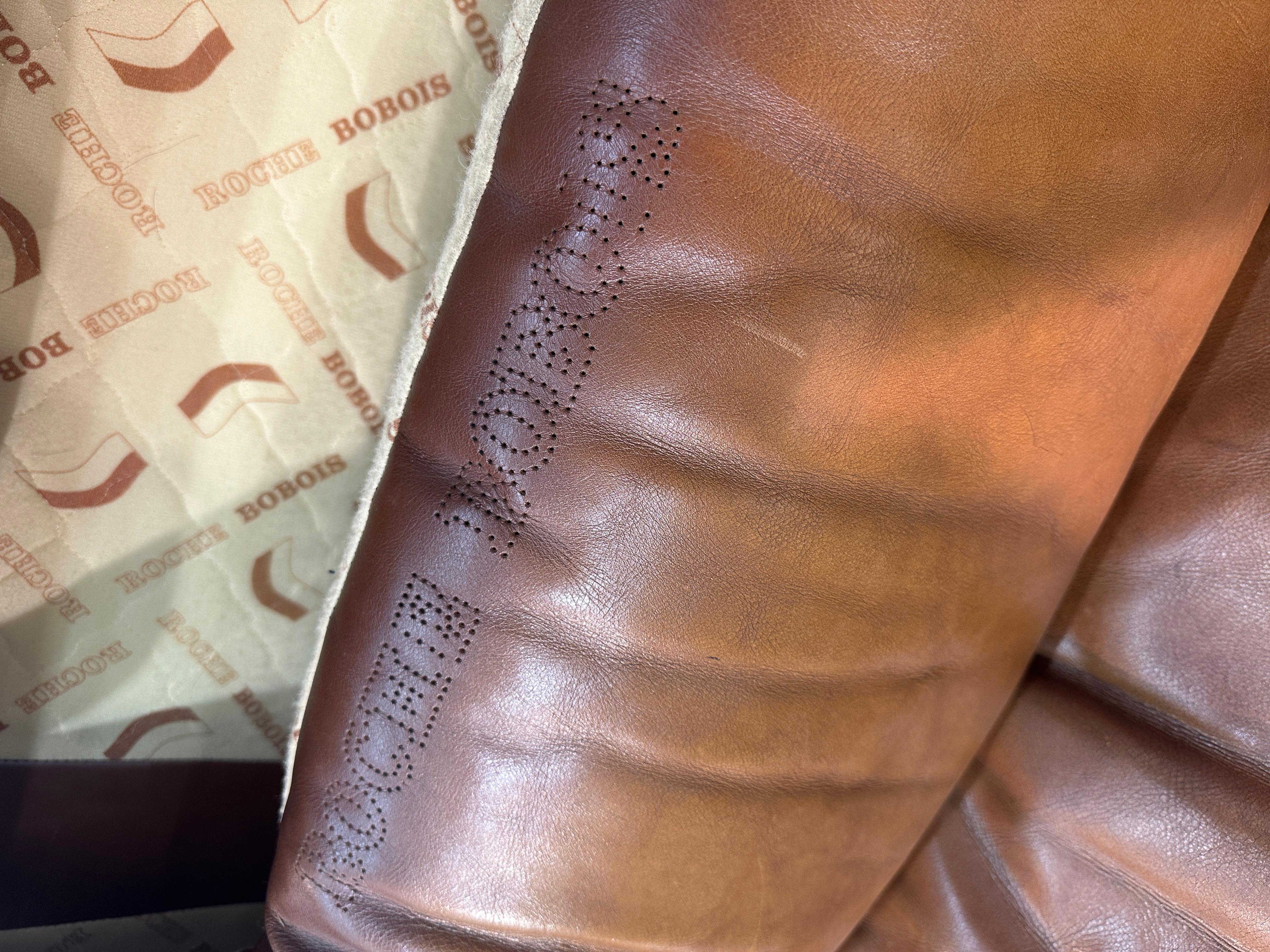 Roche Bobois Canapé Vintage trois places en cuir Light Brown 1980 Bon état - En vente à Los Angeles, CA