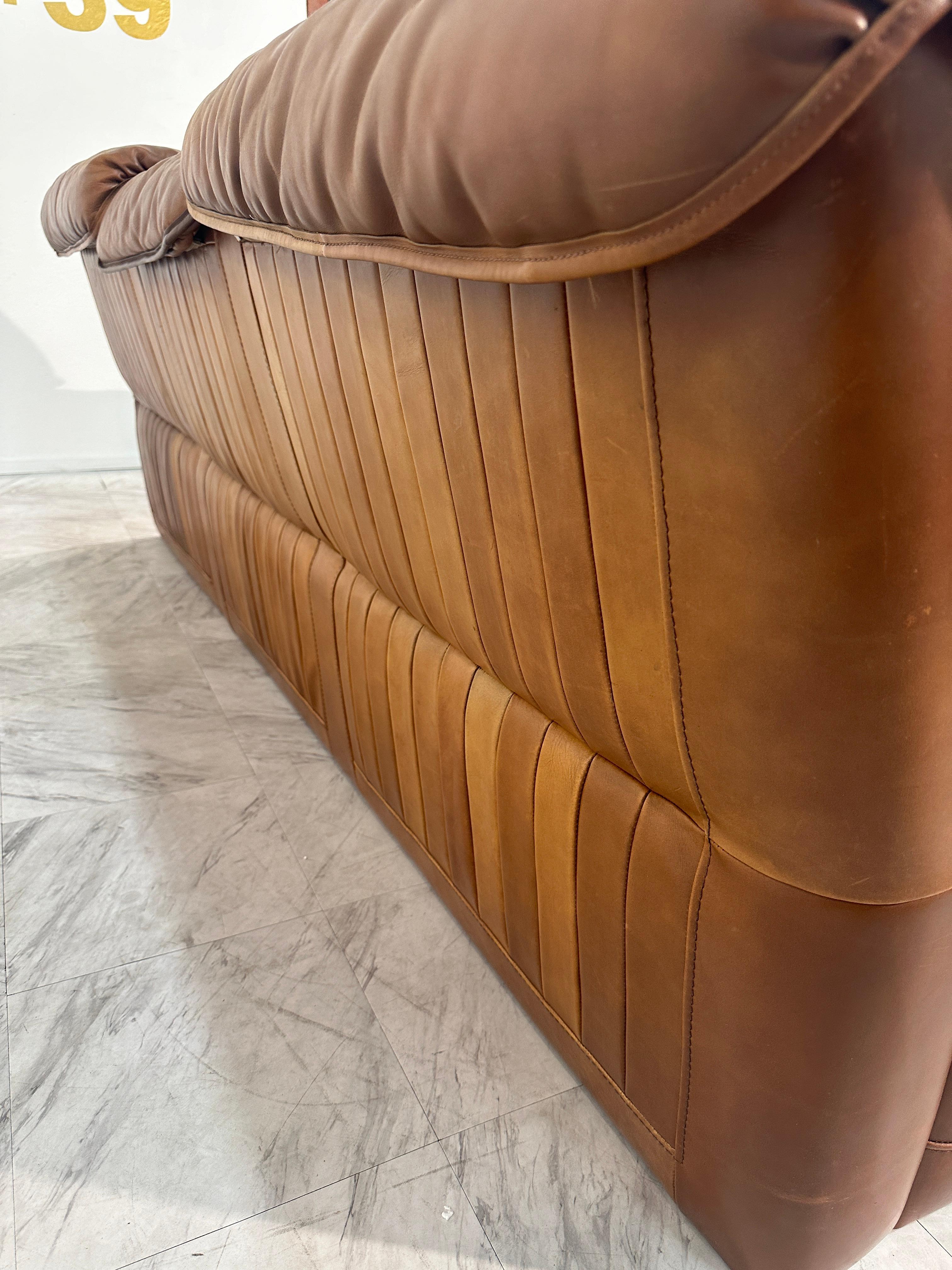 Roche Bobois Canapé Vintage trois places en cuir Light Brown 1980 en vente 1