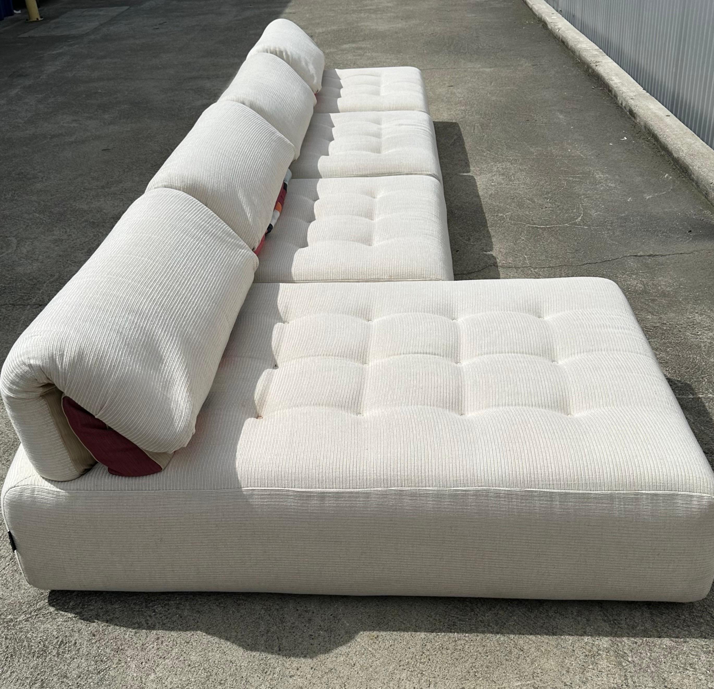 Roche Bobois Voyage Immobile Sofá de cuatro plazas en venta 3