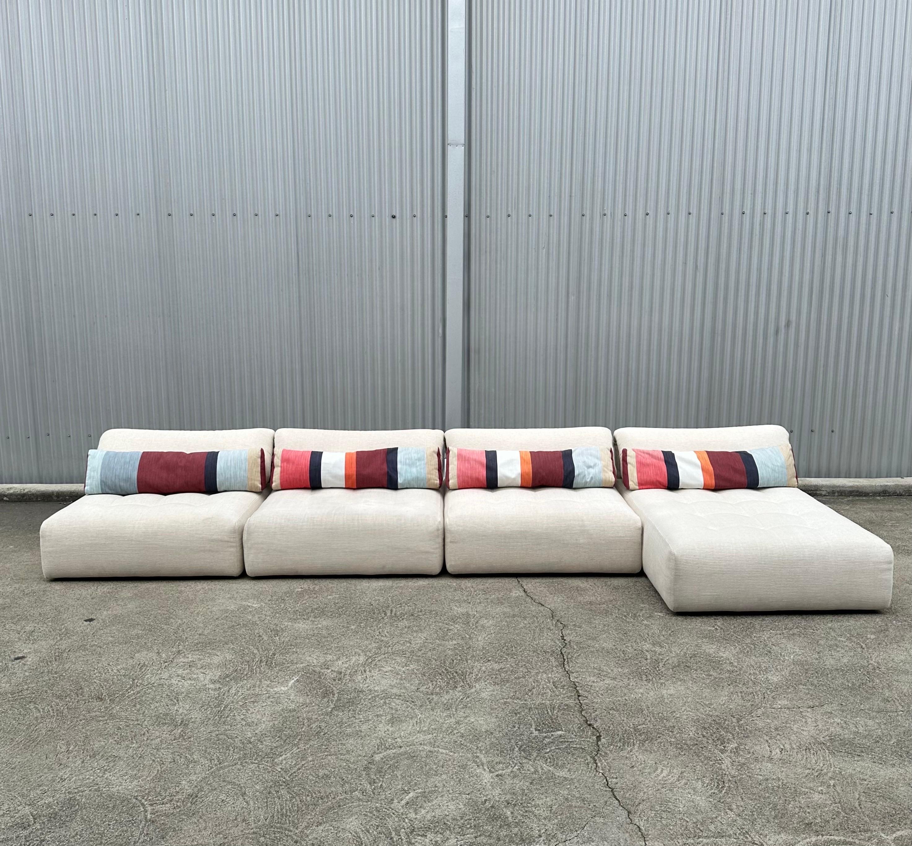 Roche Bobois Voyage Immobile Sofá de cuatro plazas Moderno en venta