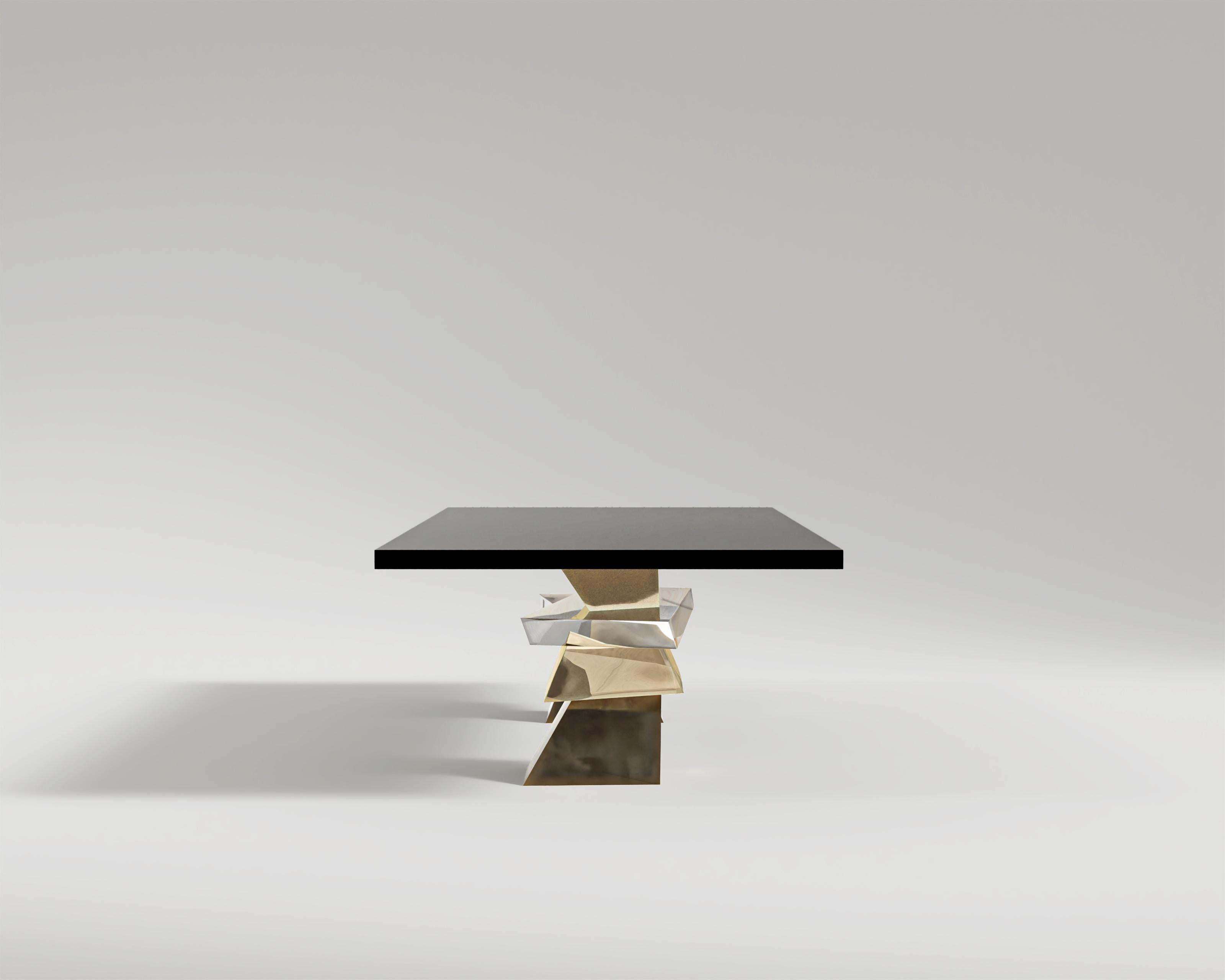 Turc Table de salle à manger Roche en bronze poli, inox et bronze patiné par Meubles Palena  en vente